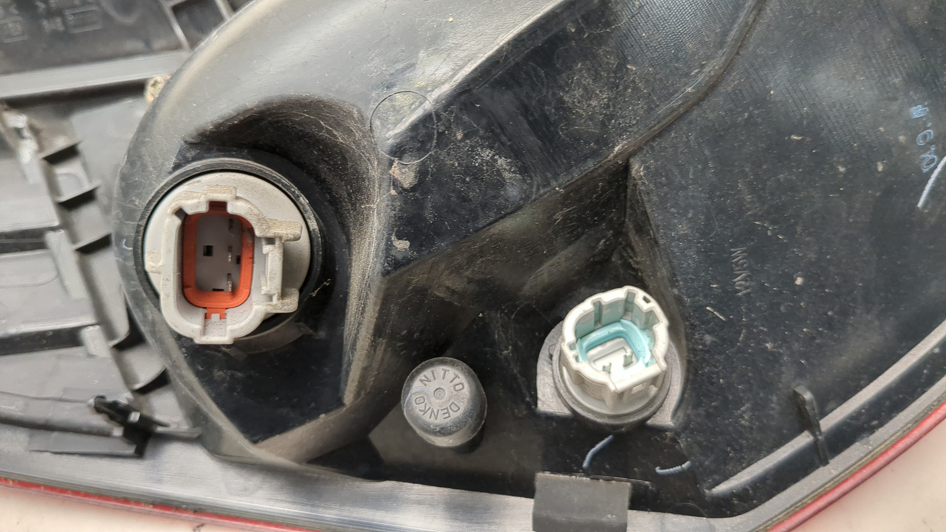 Фонарь задний правый