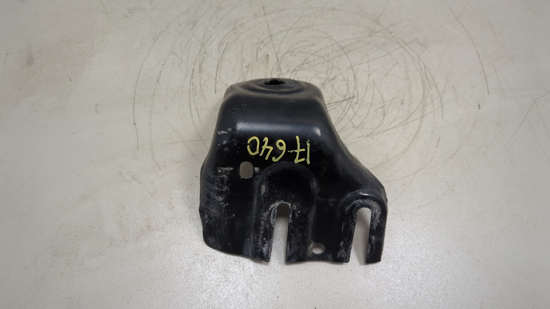 Кронштейн (сопут. товар)