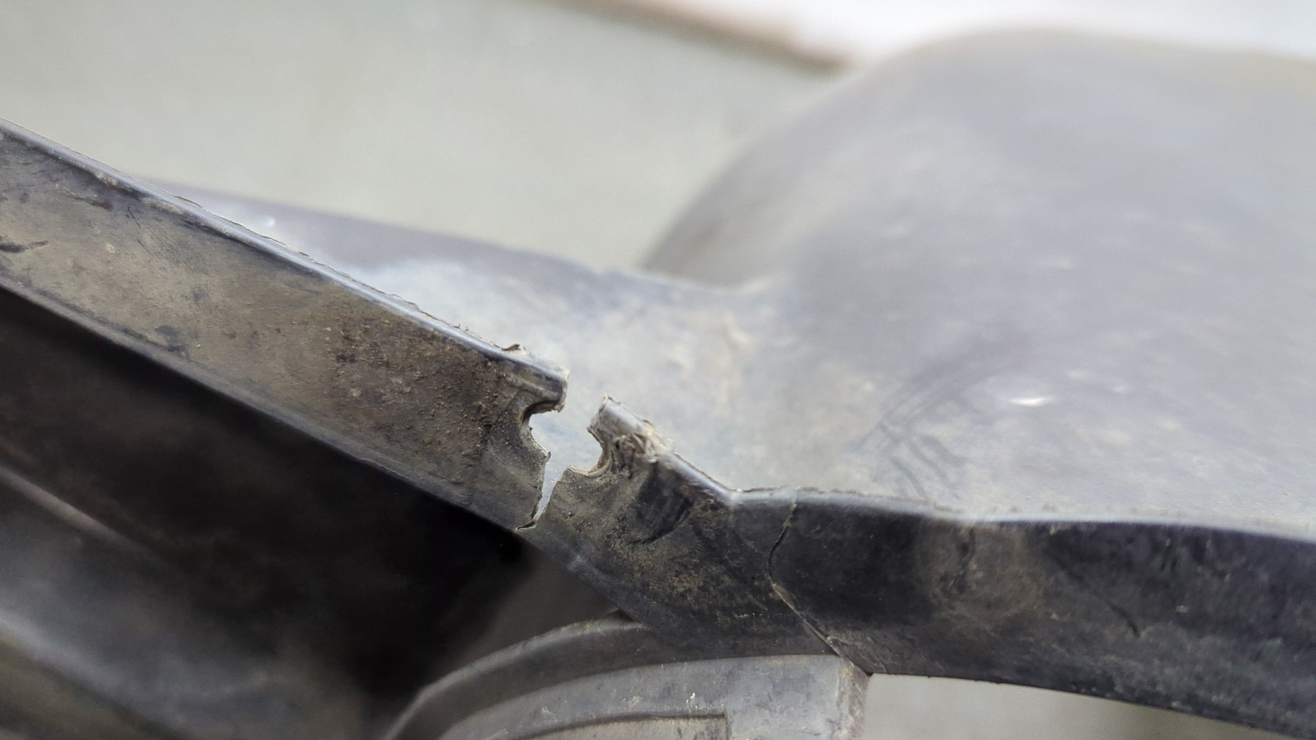 Локер передний правый