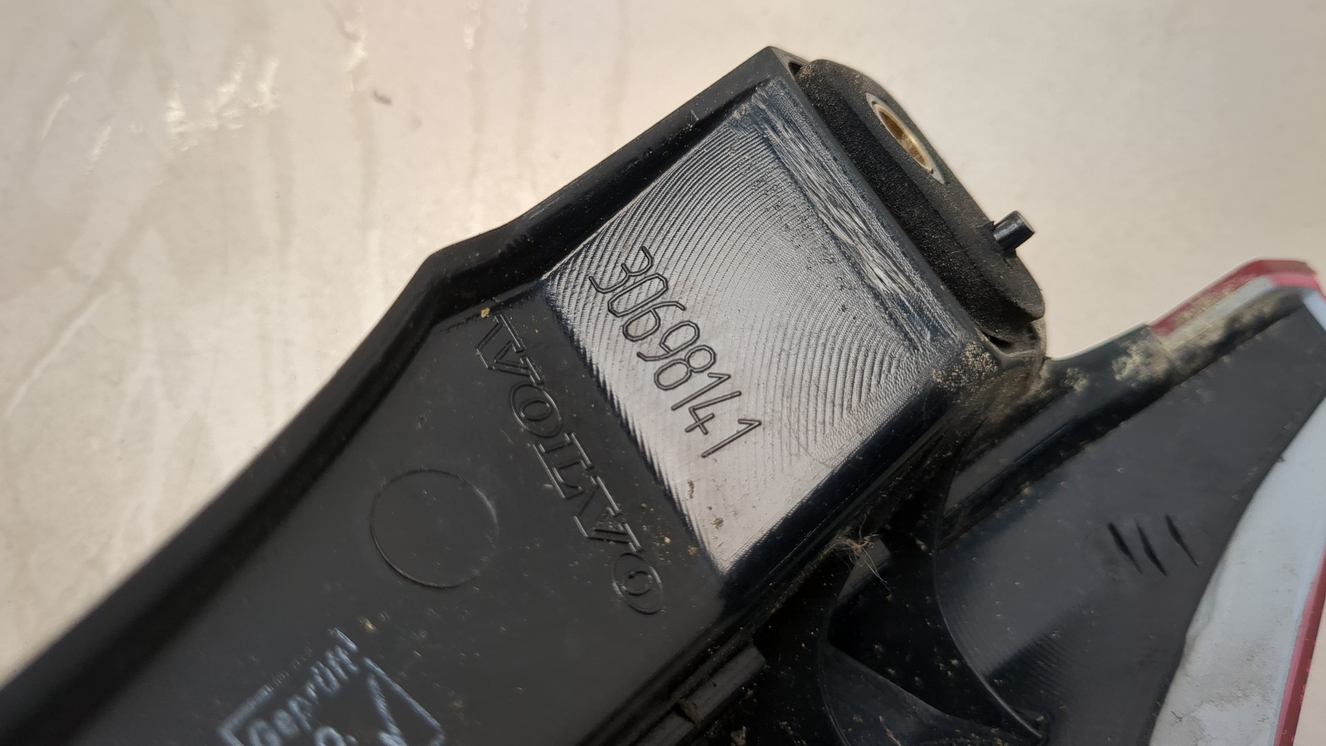 Фонарь задний левый