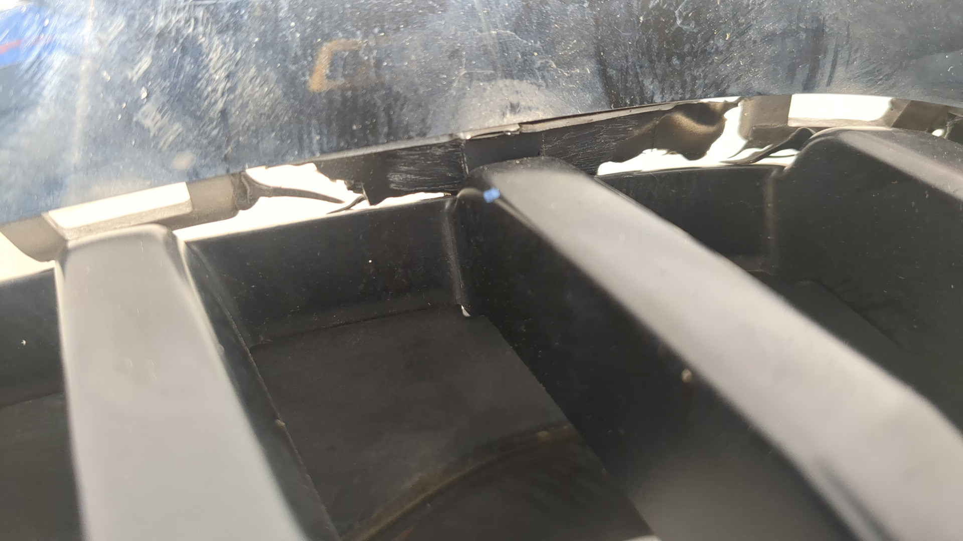 Решетка радиатора