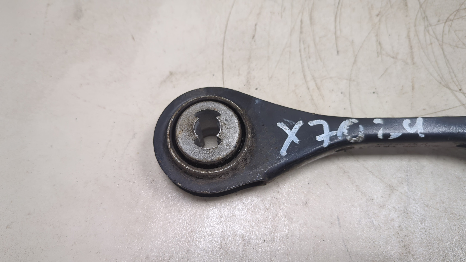 Рычаг задний правый