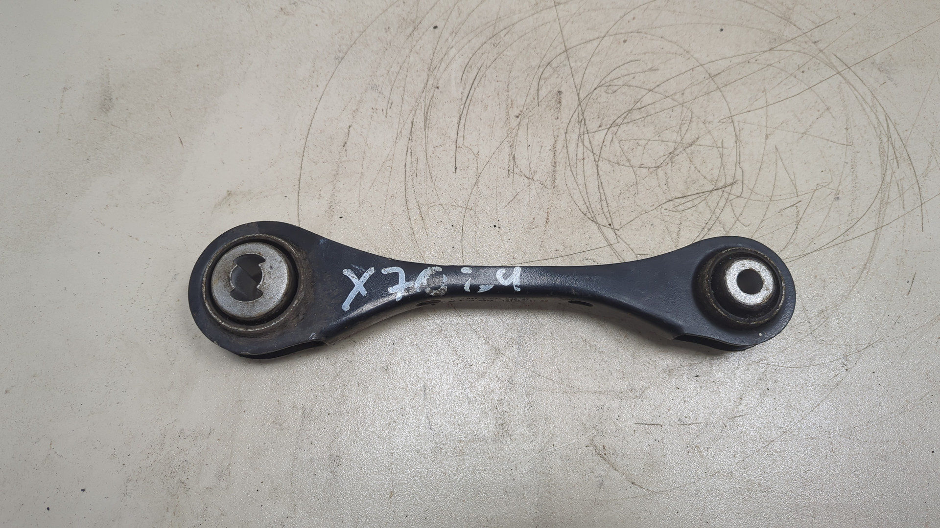 Рычаг задний правый