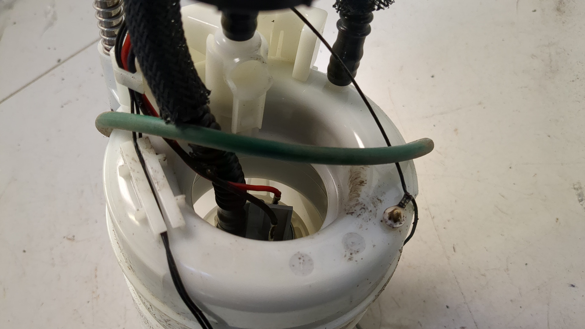 Насос топливный электрический