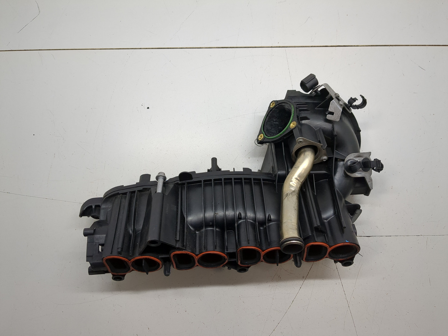 Коллектор впускной