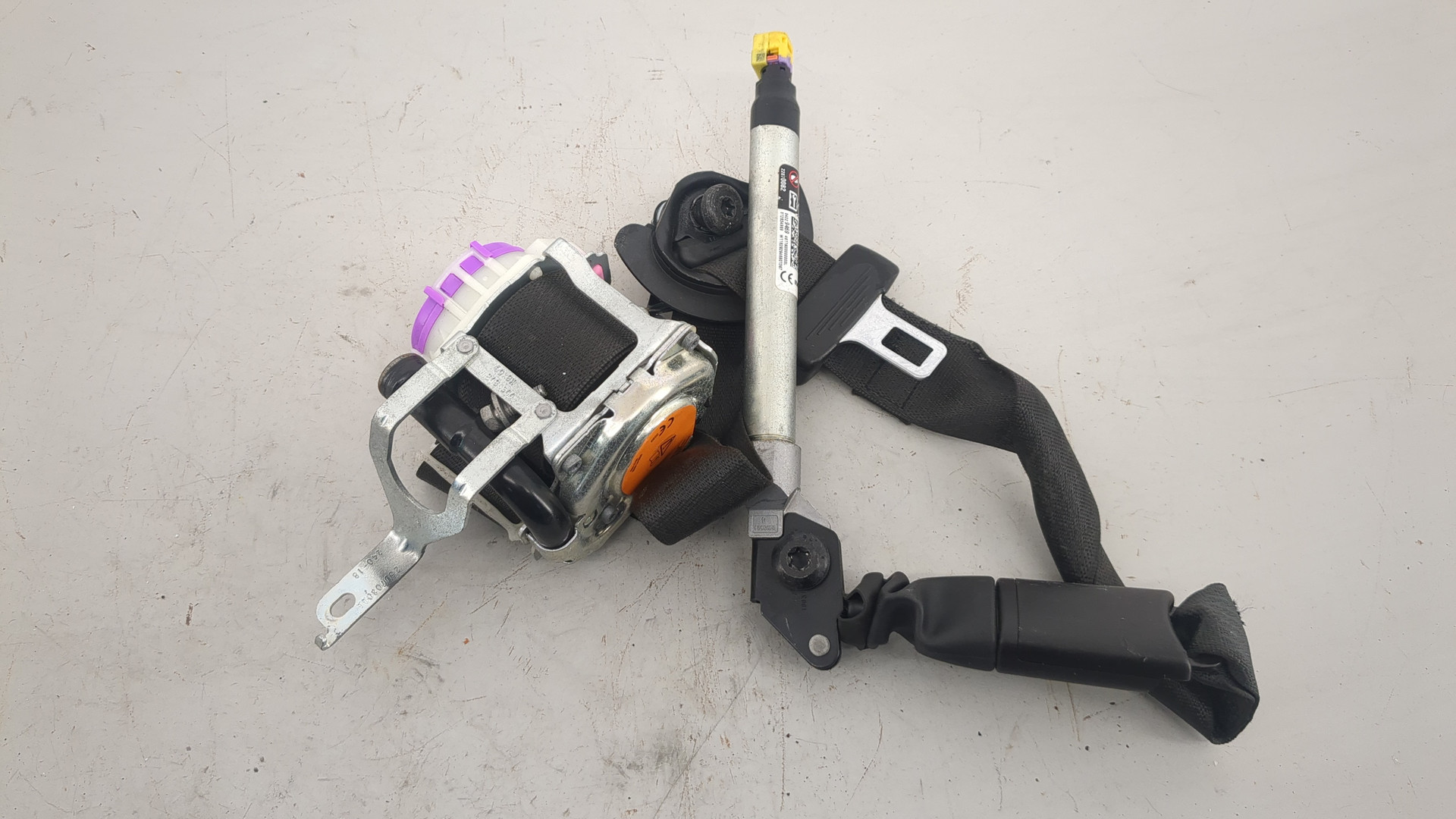 Ремень безопасности