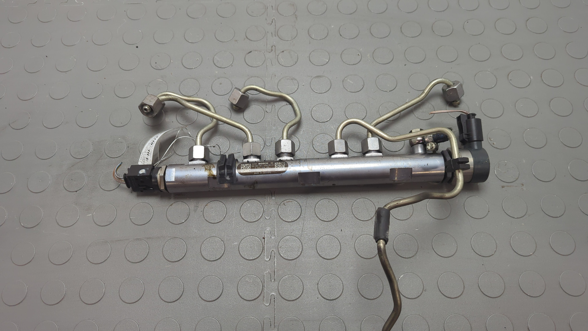 Рейка топливная (рампа)