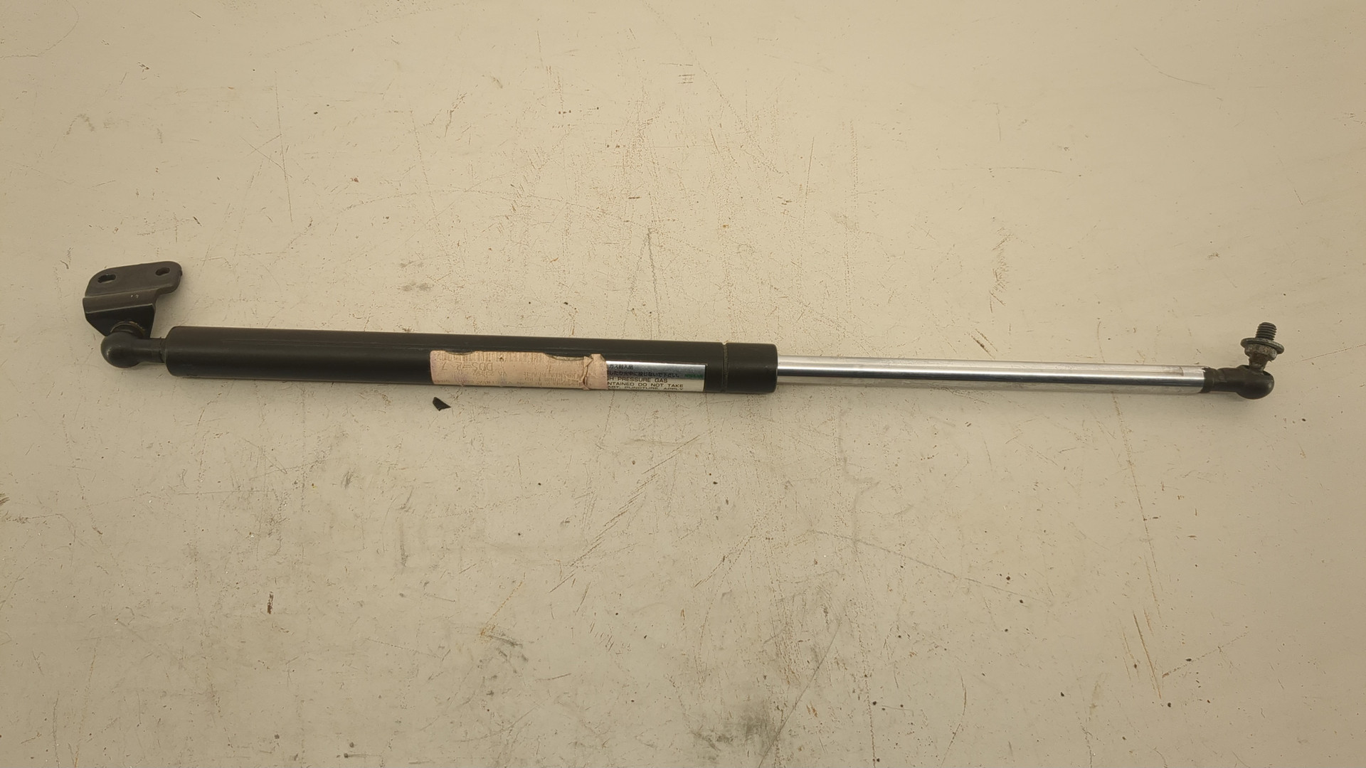 Амортизатор крышки багажника