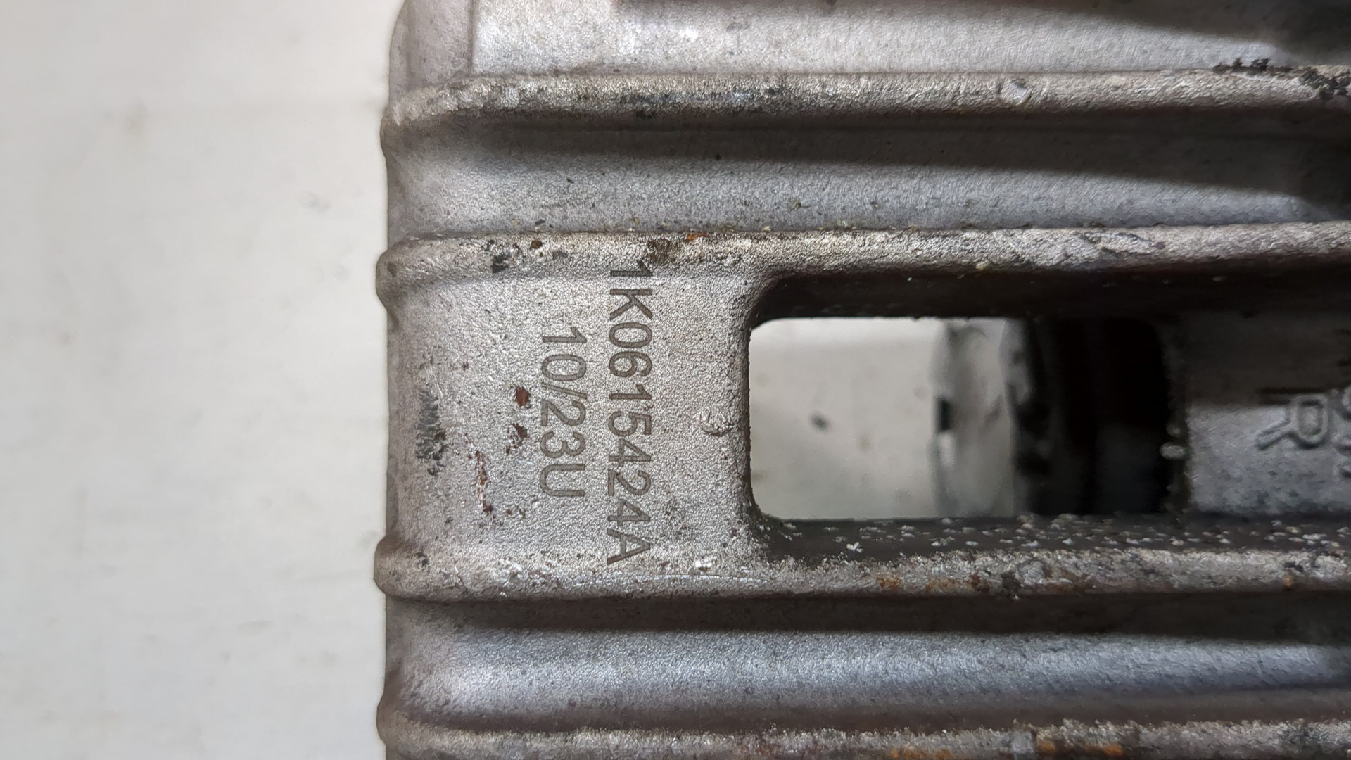 Суппорт задний правый