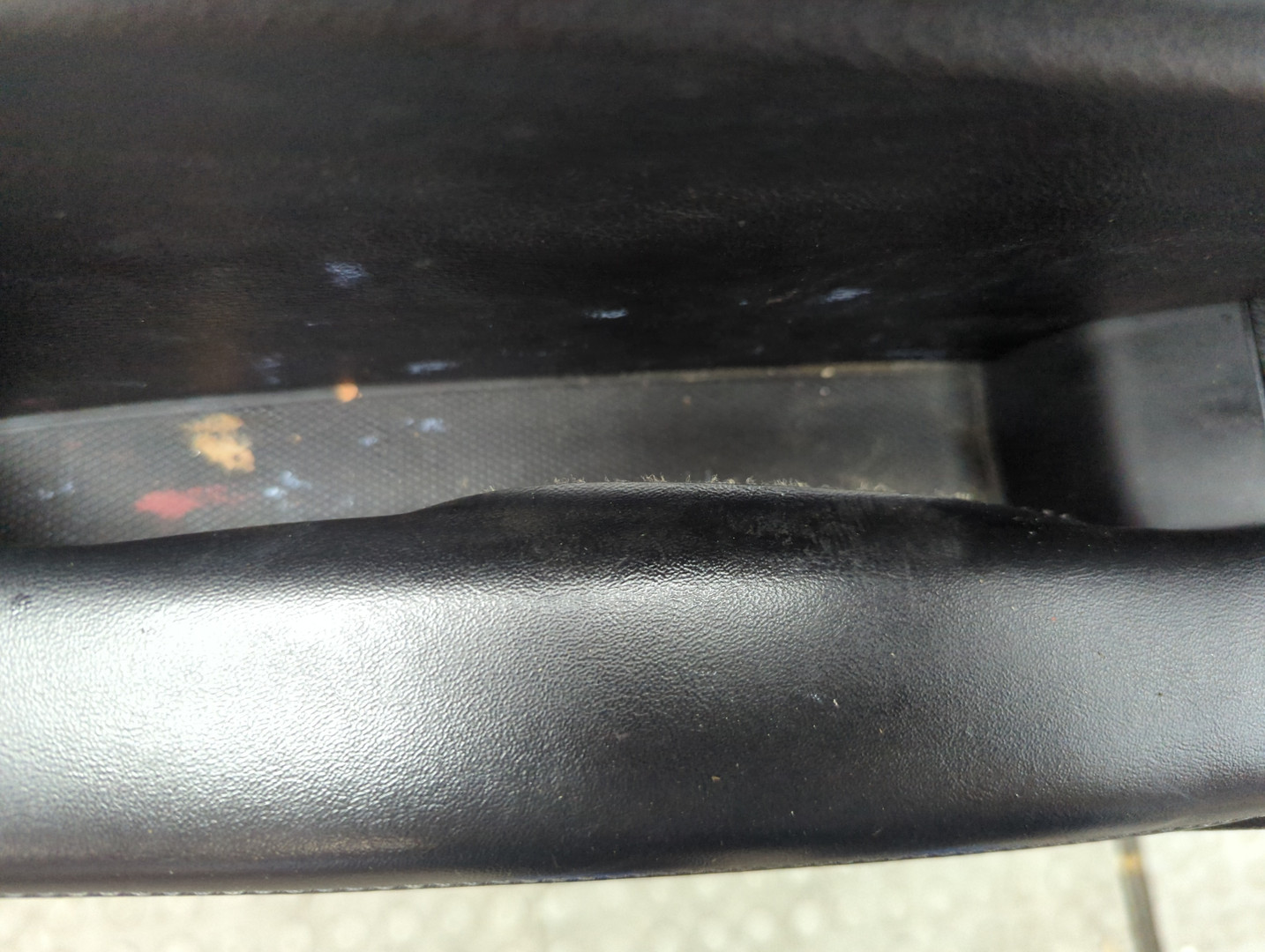 Дверь передняя левая