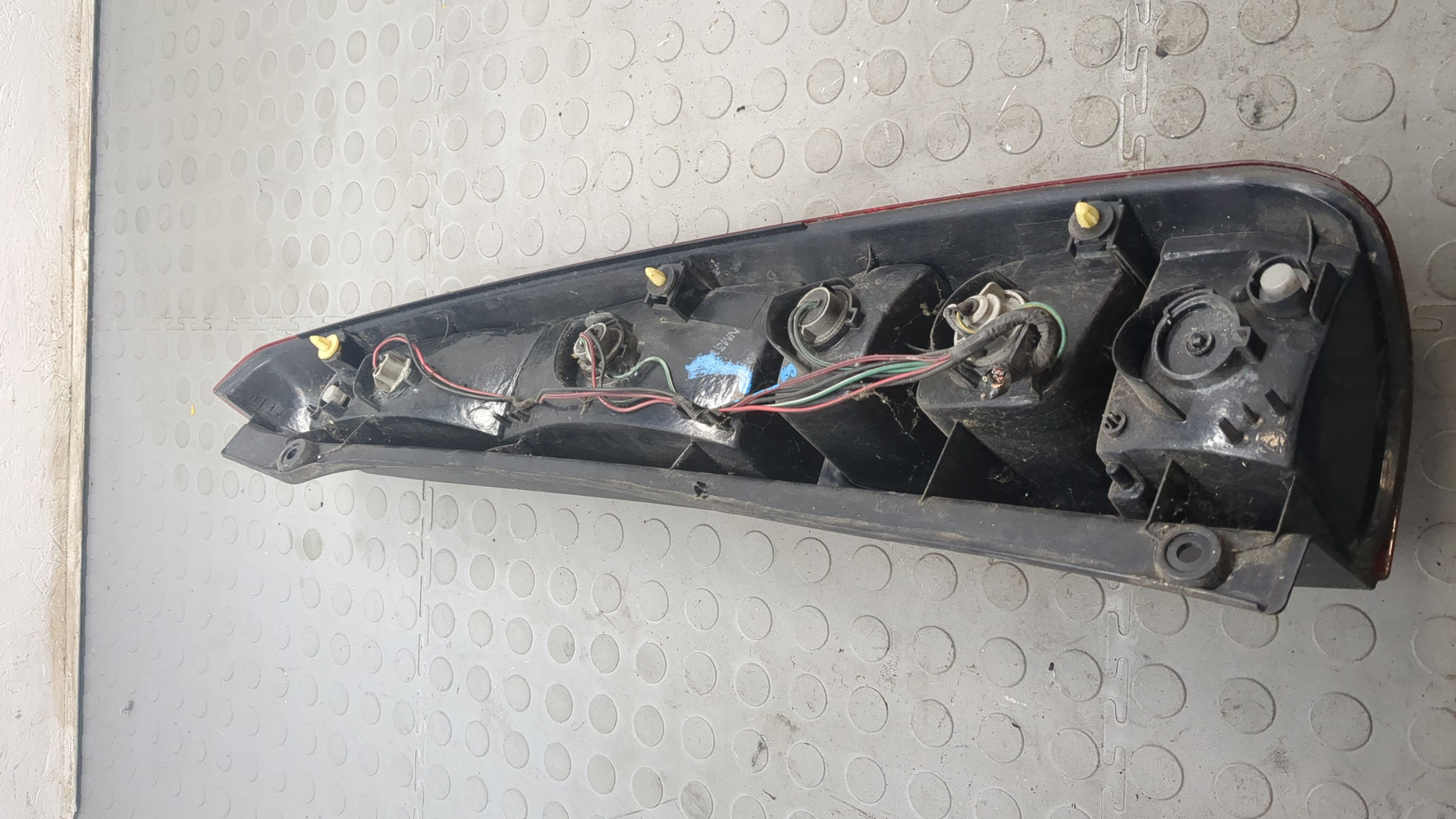 Фонарь задний левый