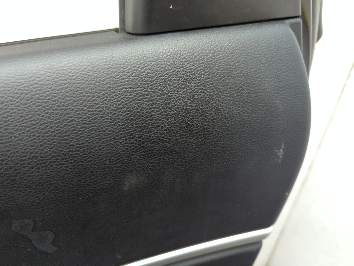 Дверь задняя правая