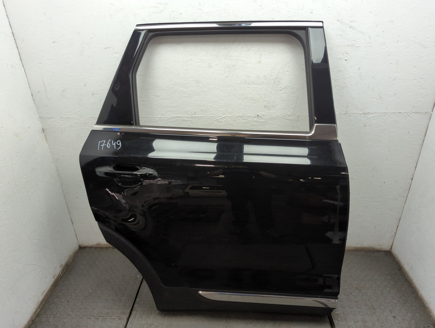 Дверь задняя правая