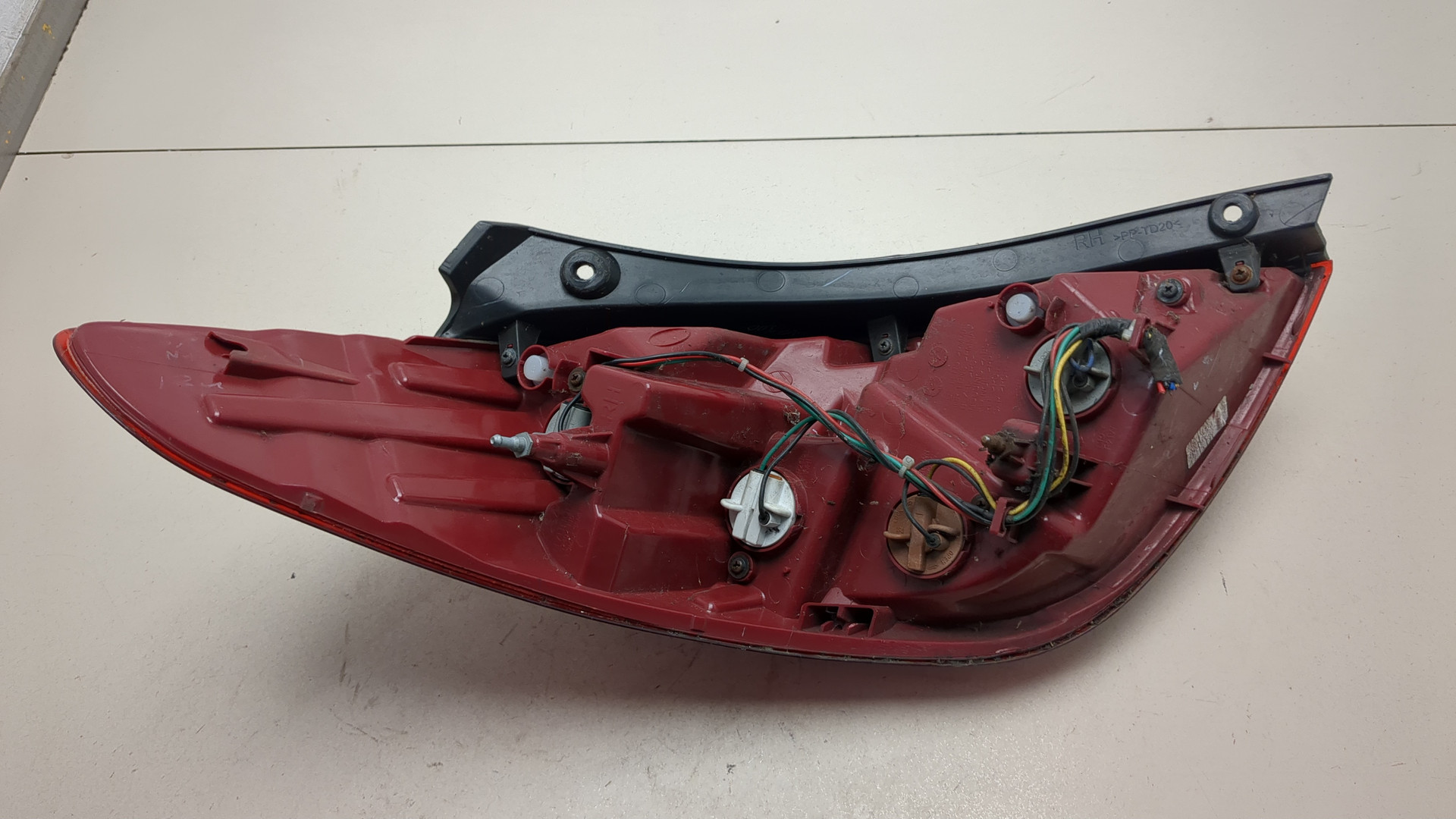 Фонарь задний правый