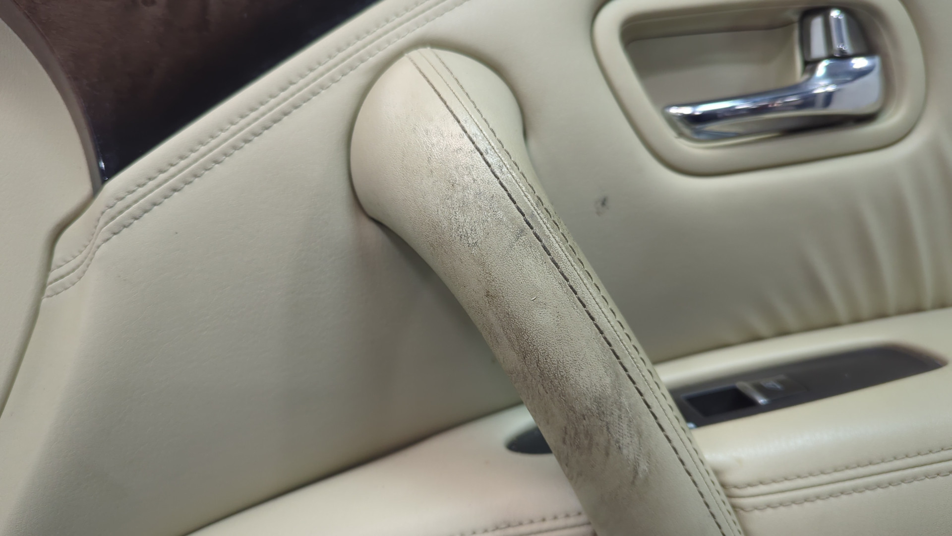 Дверь передняя правая