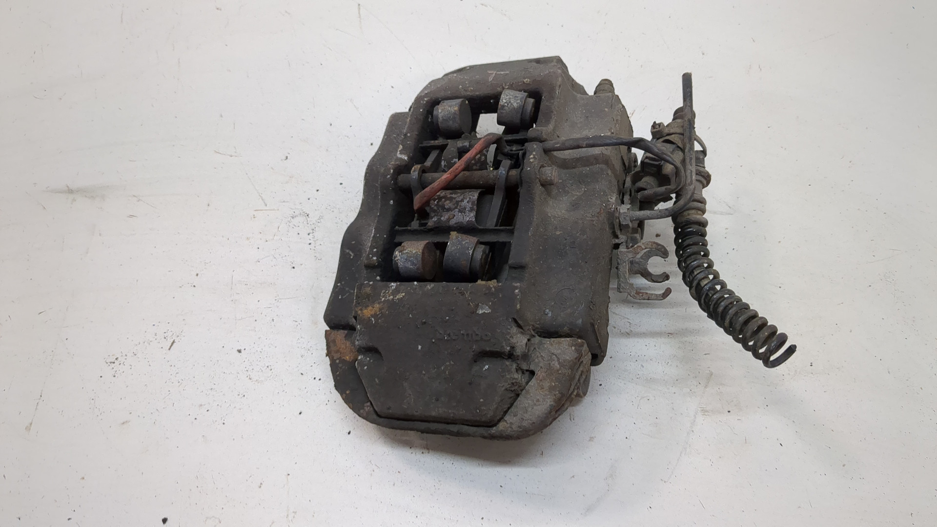 Суппорт задний правый