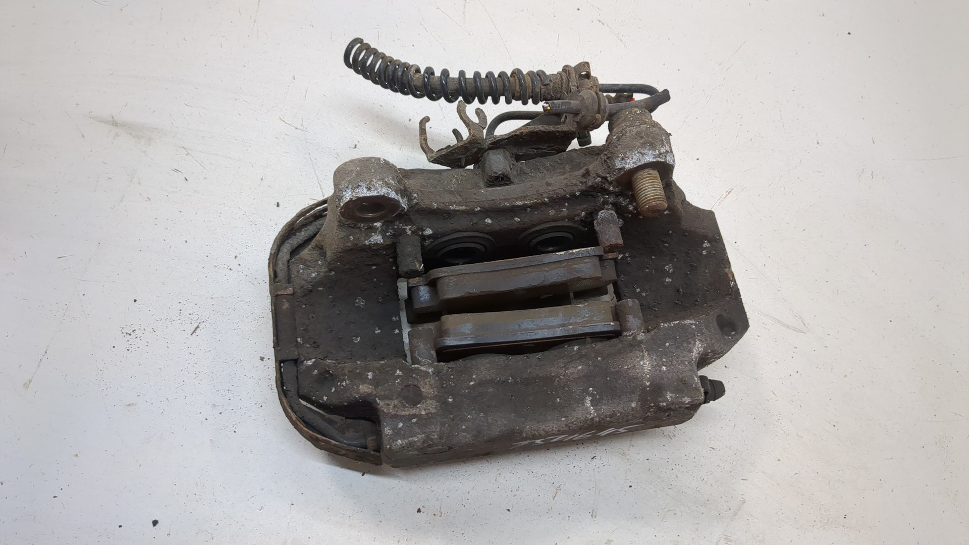 Суппорт задний правый