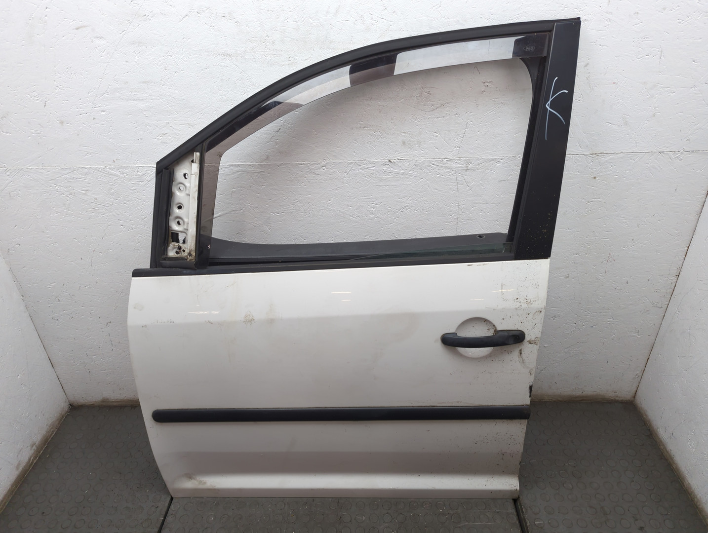 Дверь передняя левая