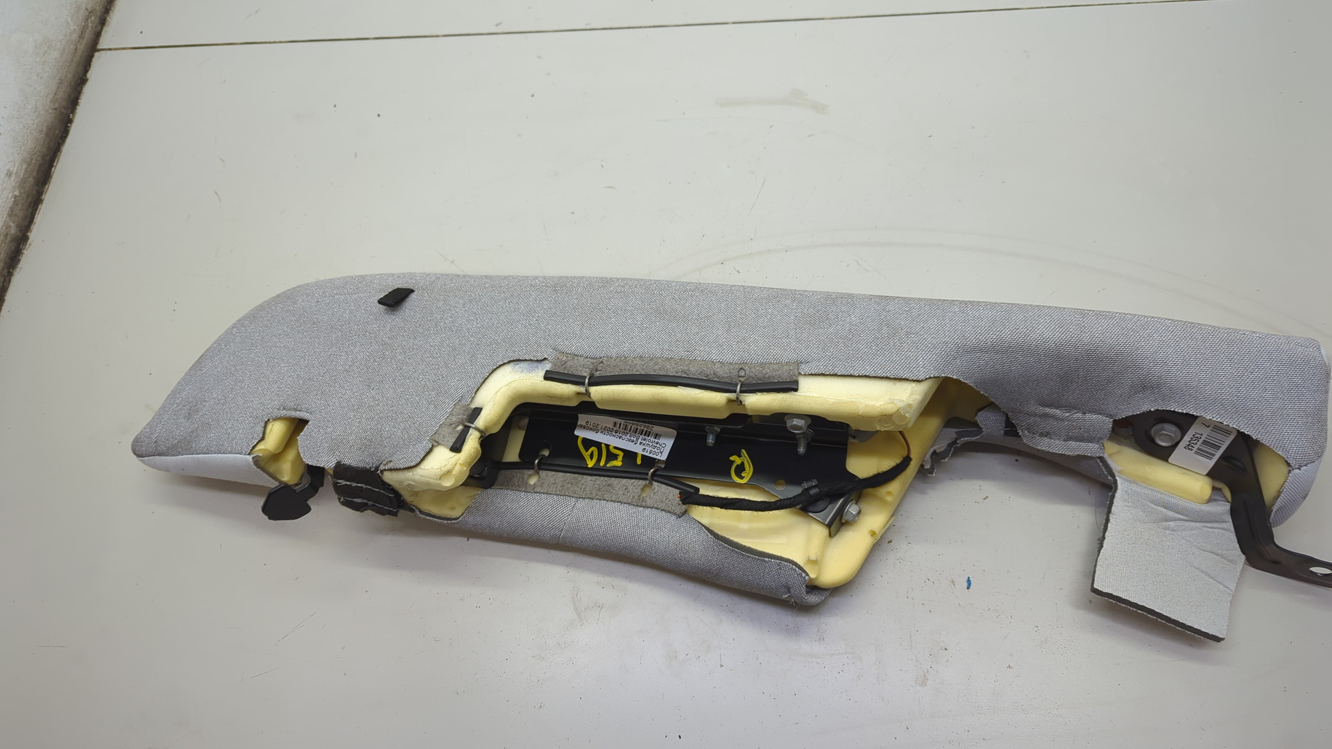 Подушка безопасности боковая (в сиденье)