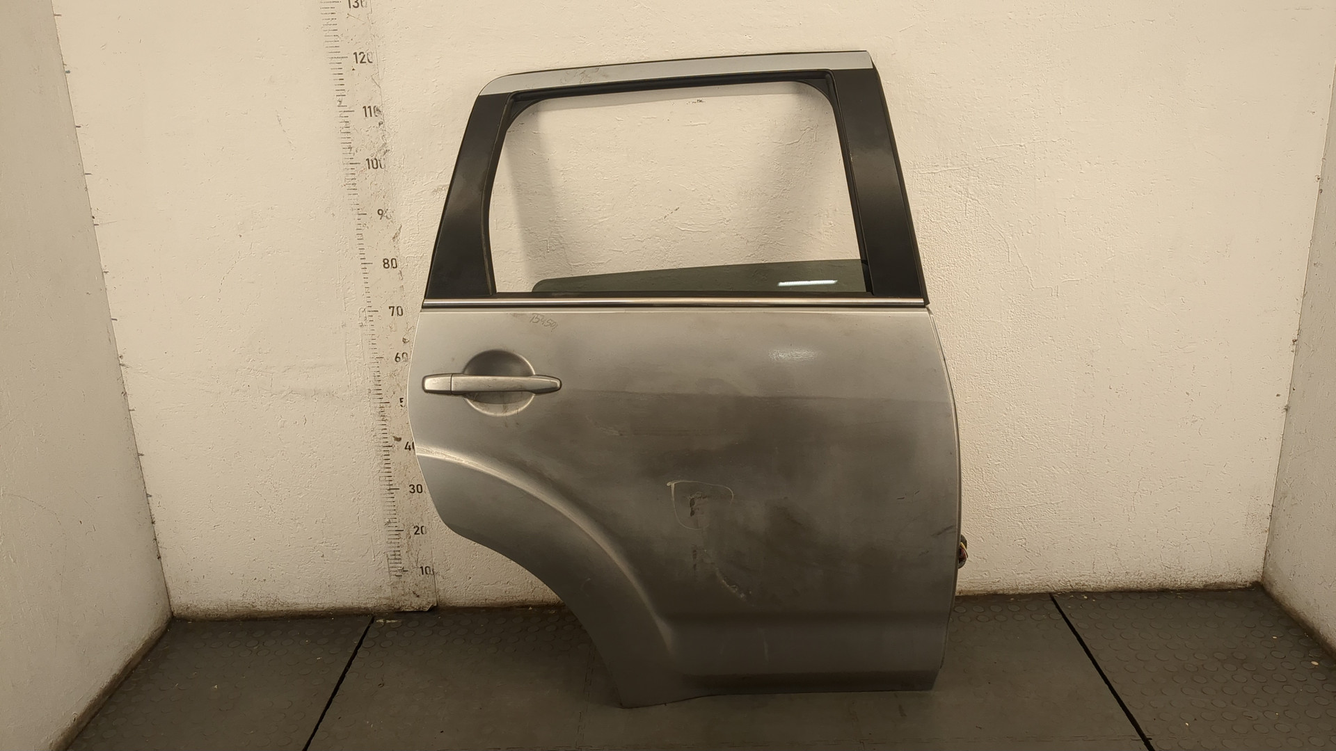 Дверь задняя правая