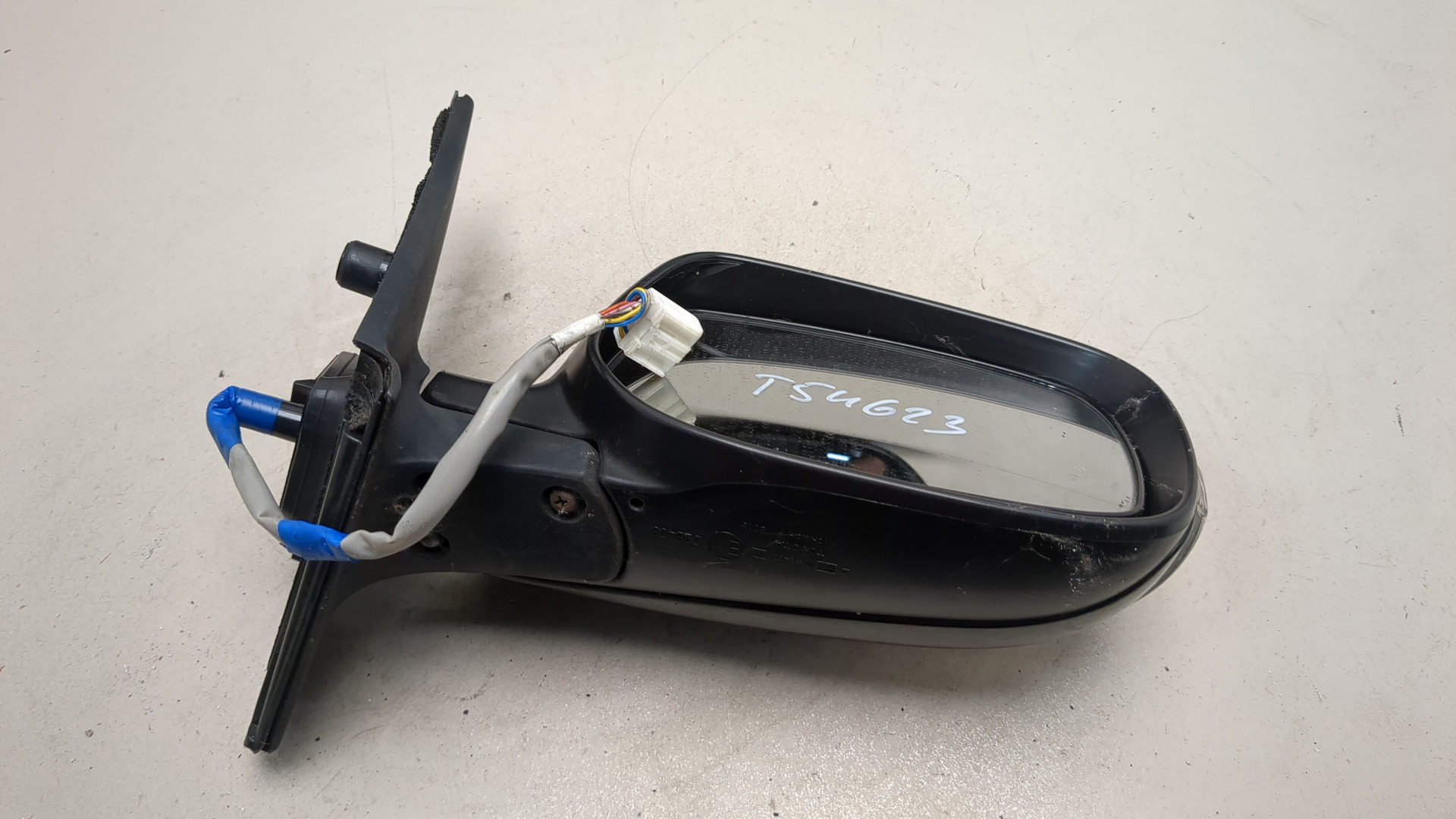 Зеркало правое электрическое