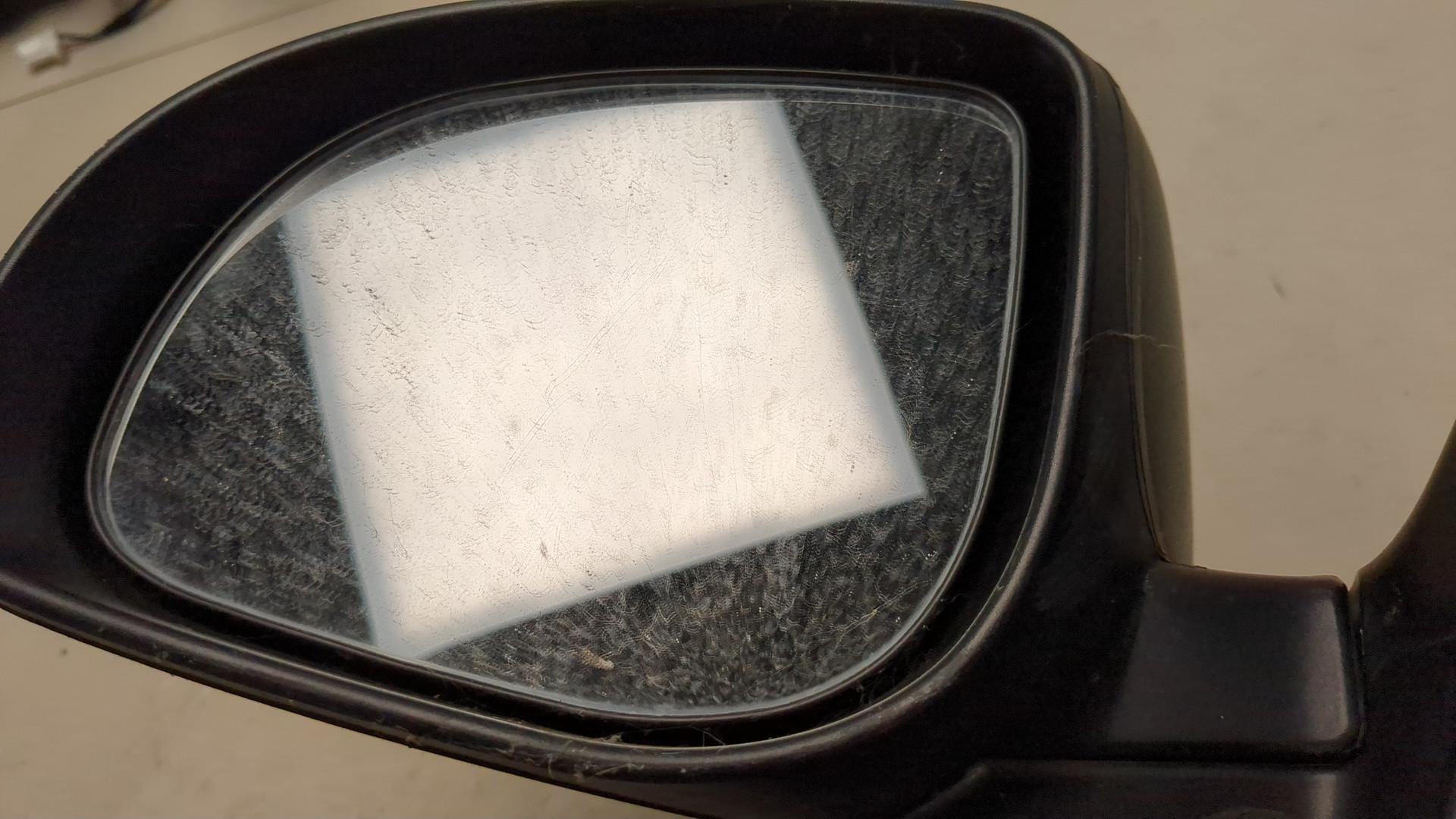 Зеркало левое электрическое