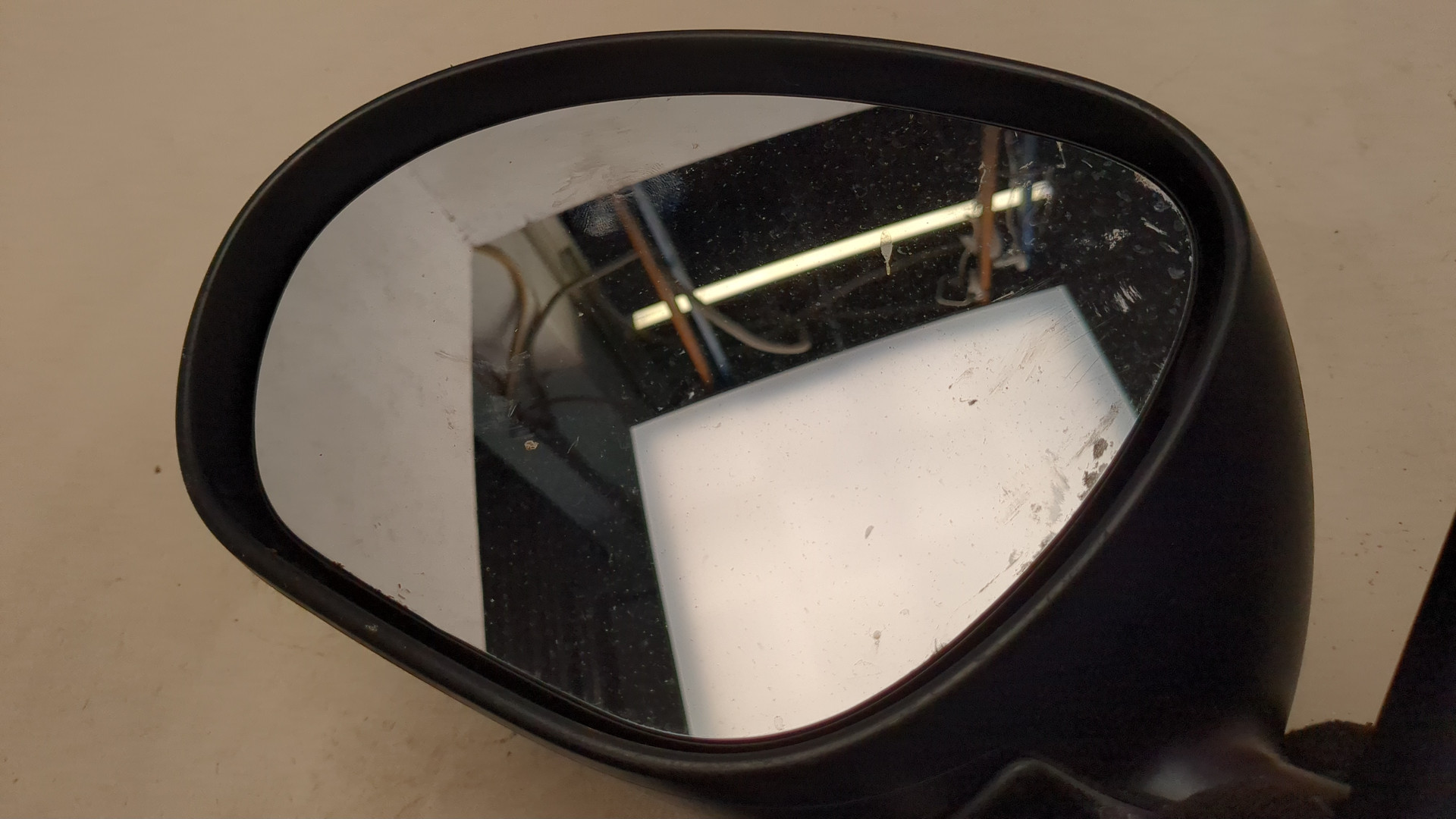 Зеркало левое электрическое