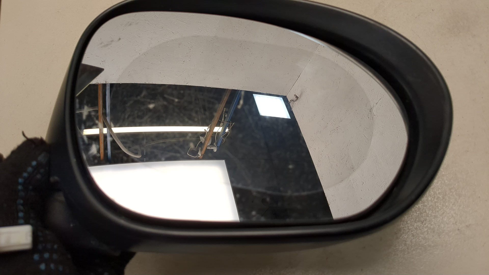 Зеркало правое электрическое