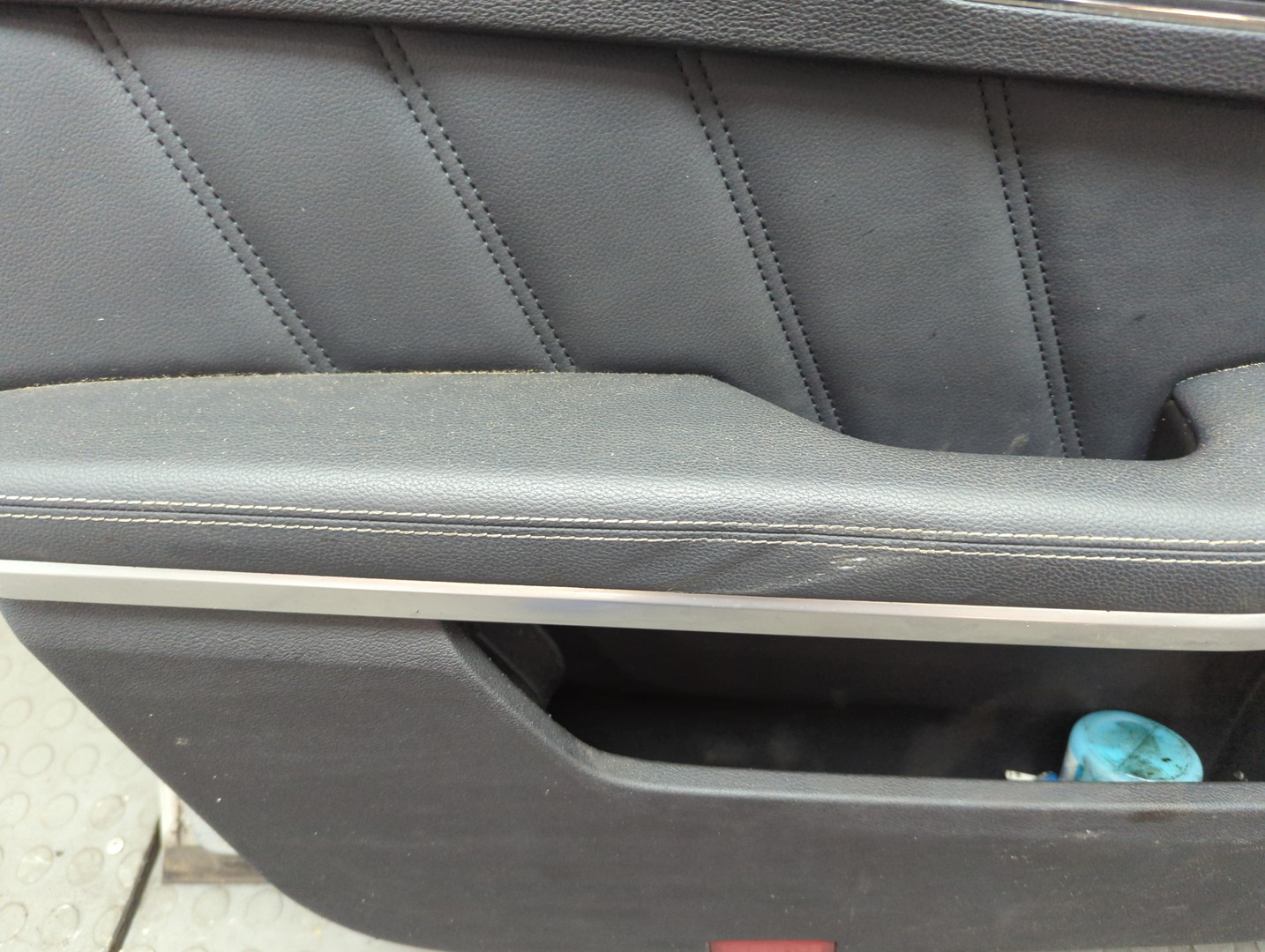 Дверь передняя левая