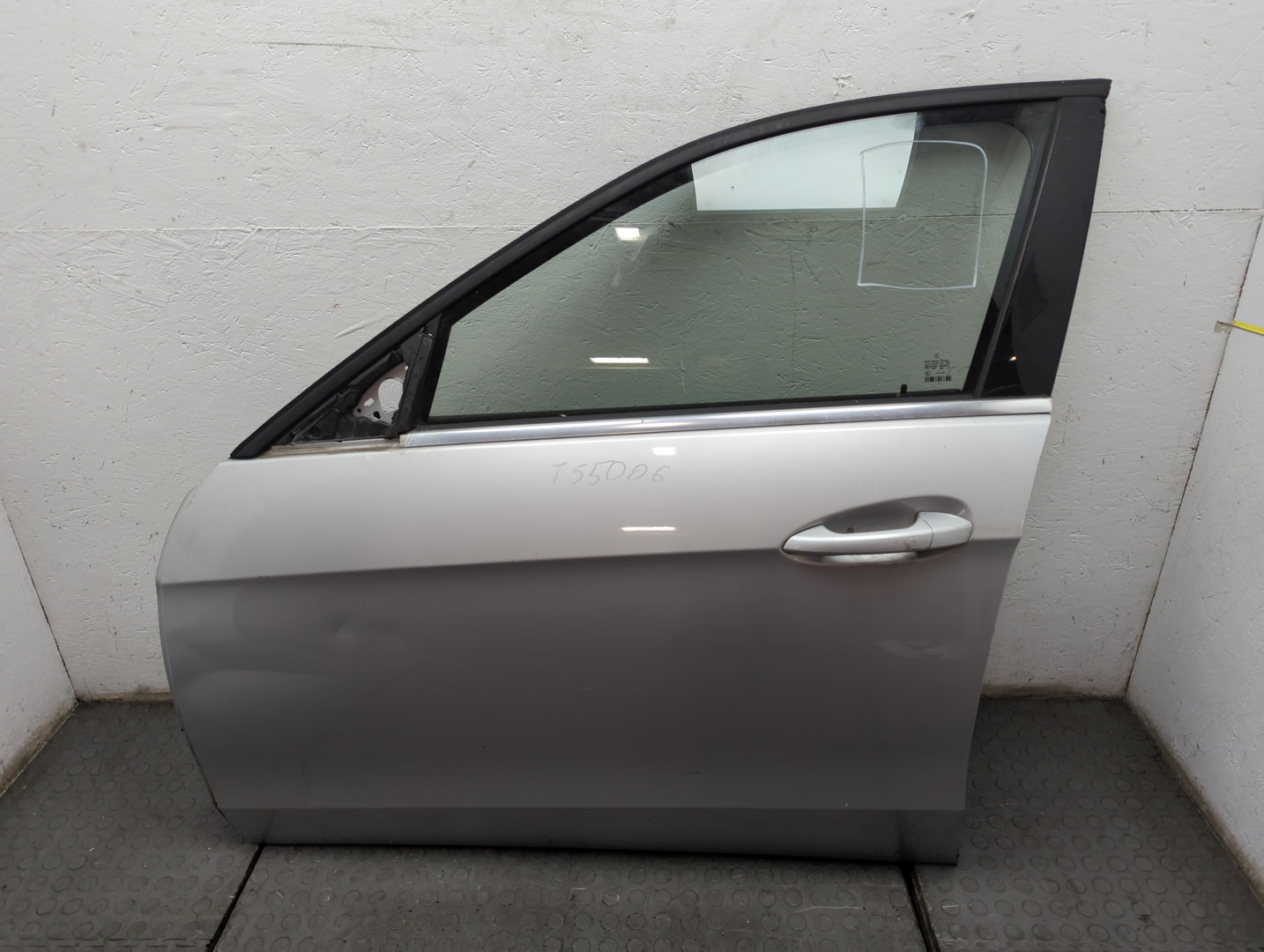 Дверь передняя левая