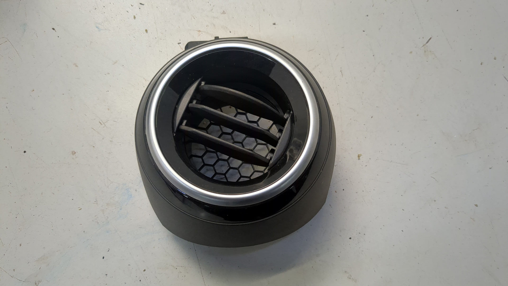 Дефлектор воздушный