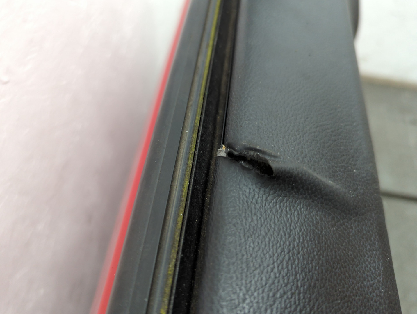 Дверь передняя левая