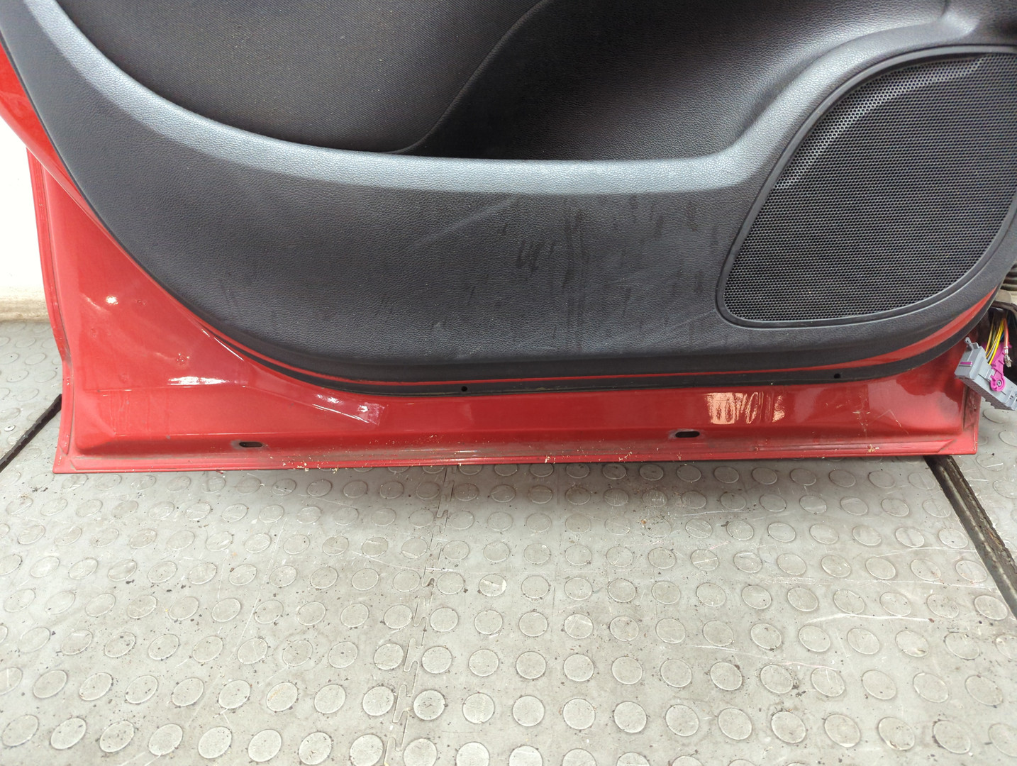 Дверь передняя левая