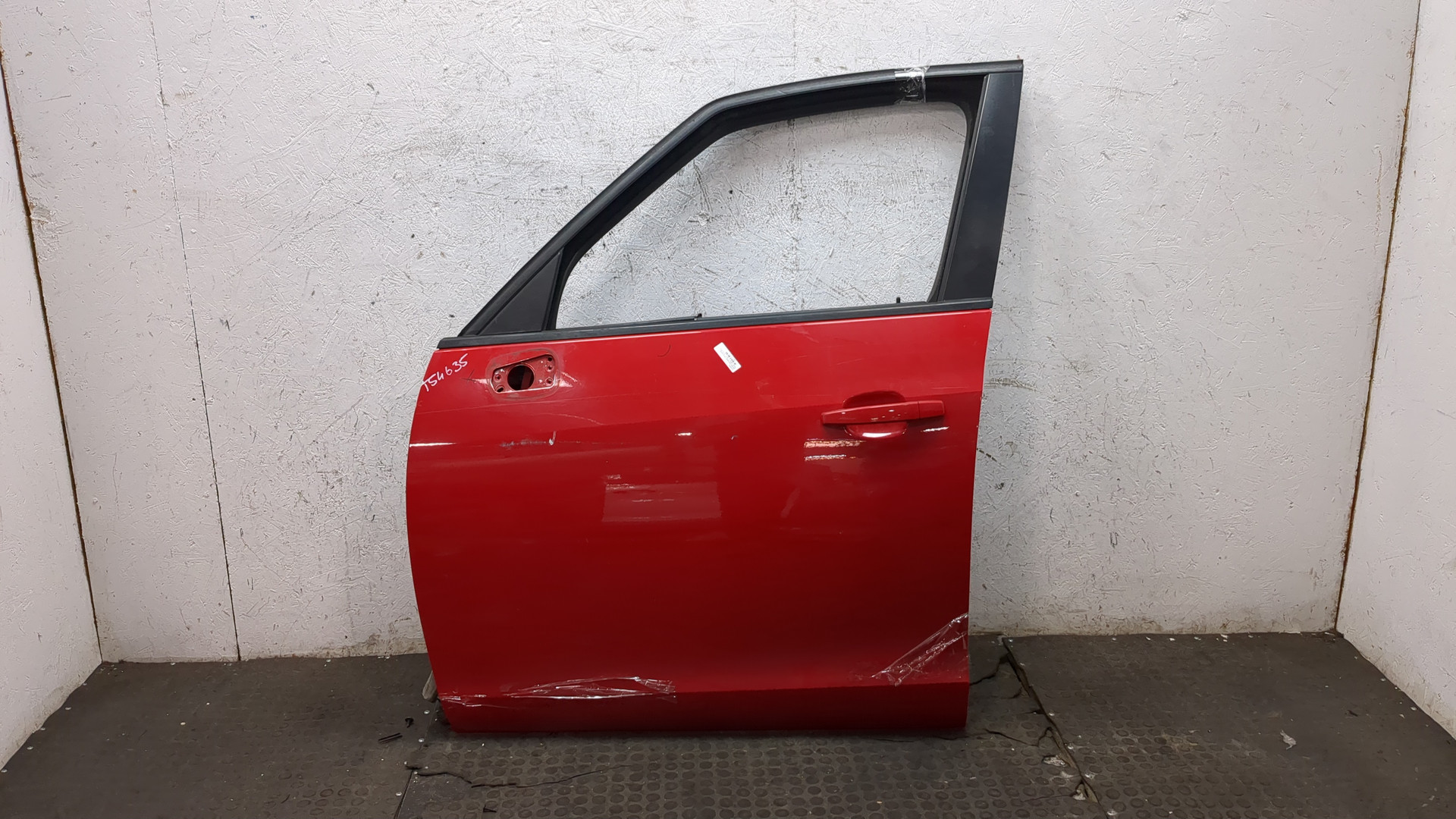 Дверь передняя левая