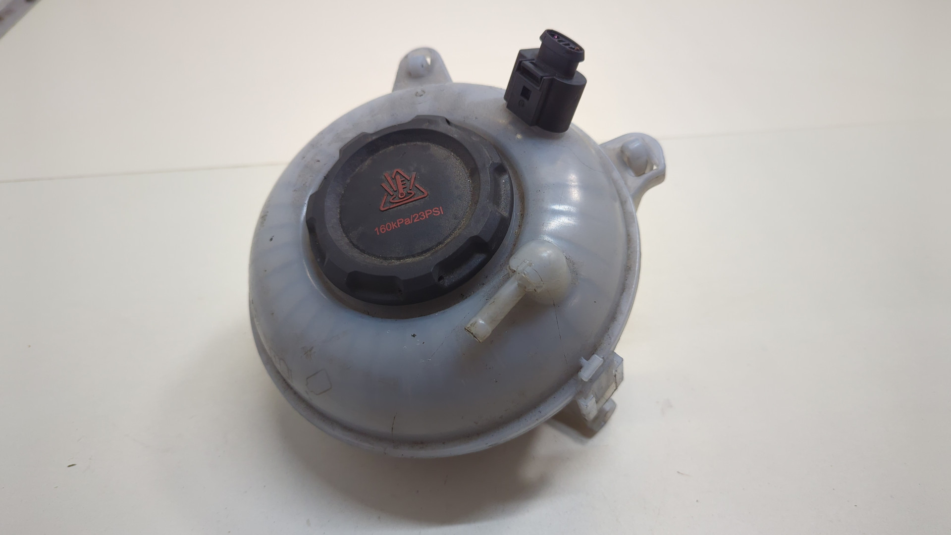 Бачок расширительный