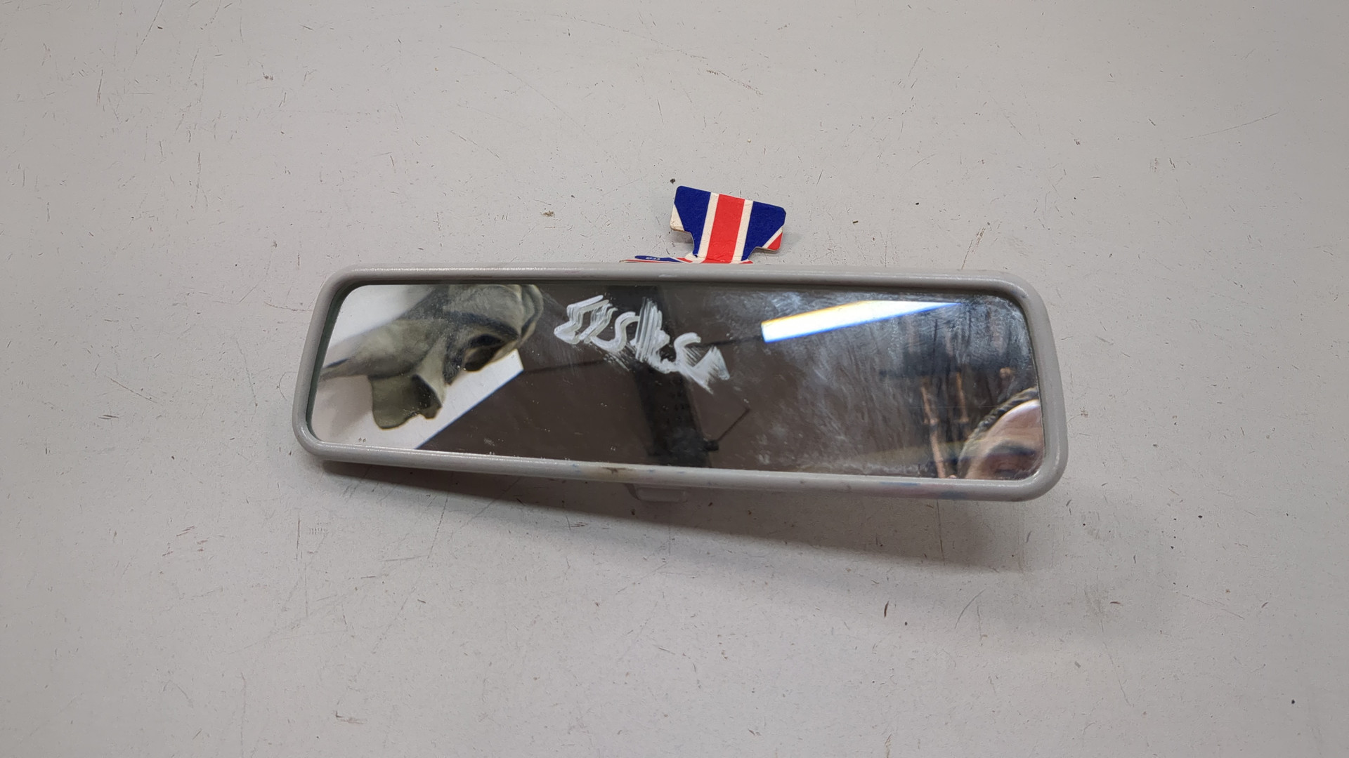 Зеркало заднего вида