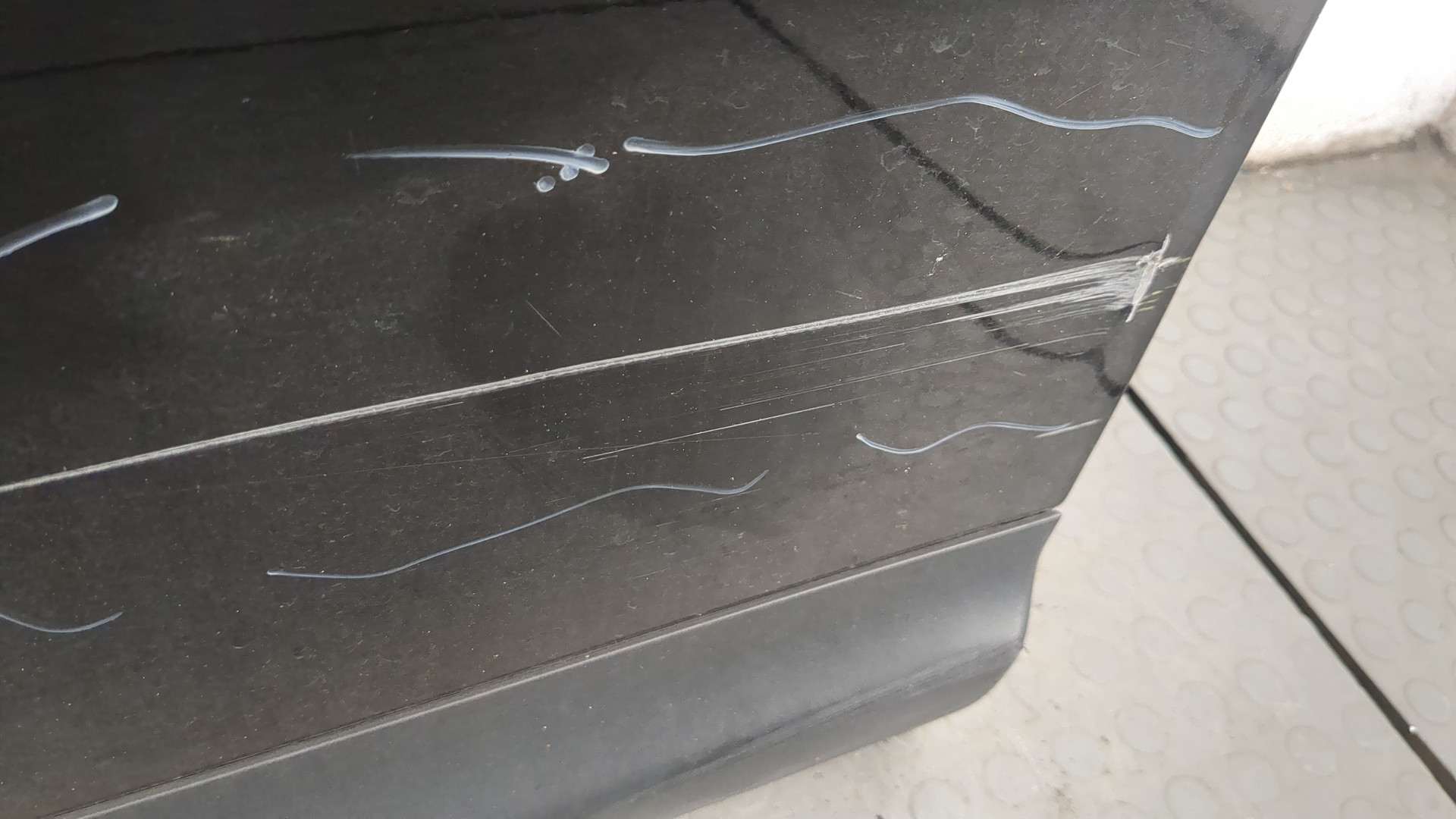 Дверь передняя левая