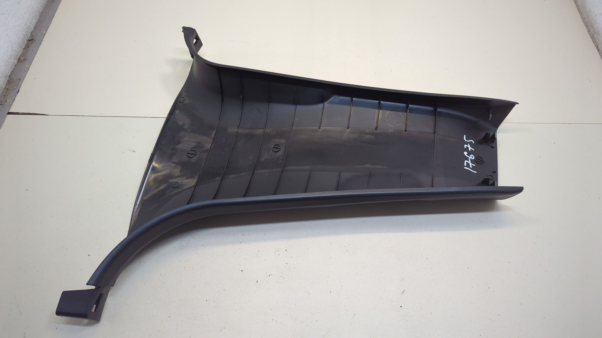 Обшивка стойки