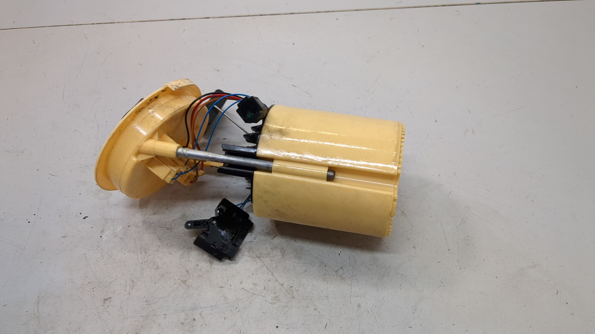 Насос топливный электрический