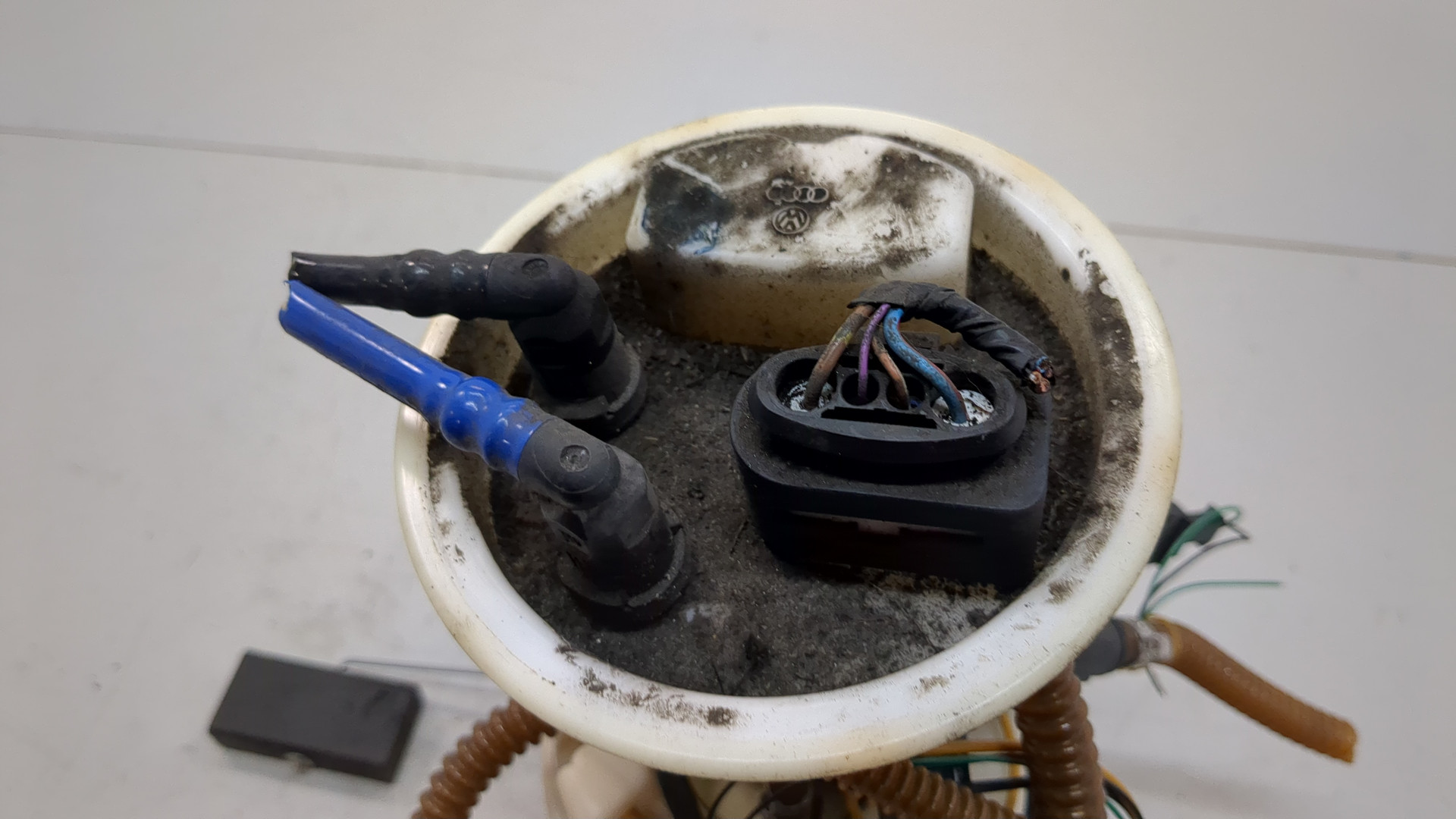 Насос топливный электрический