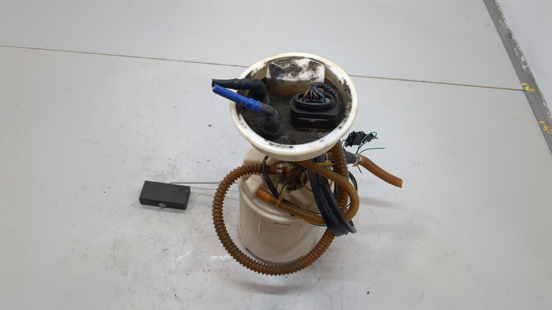 Насос топливный электрический