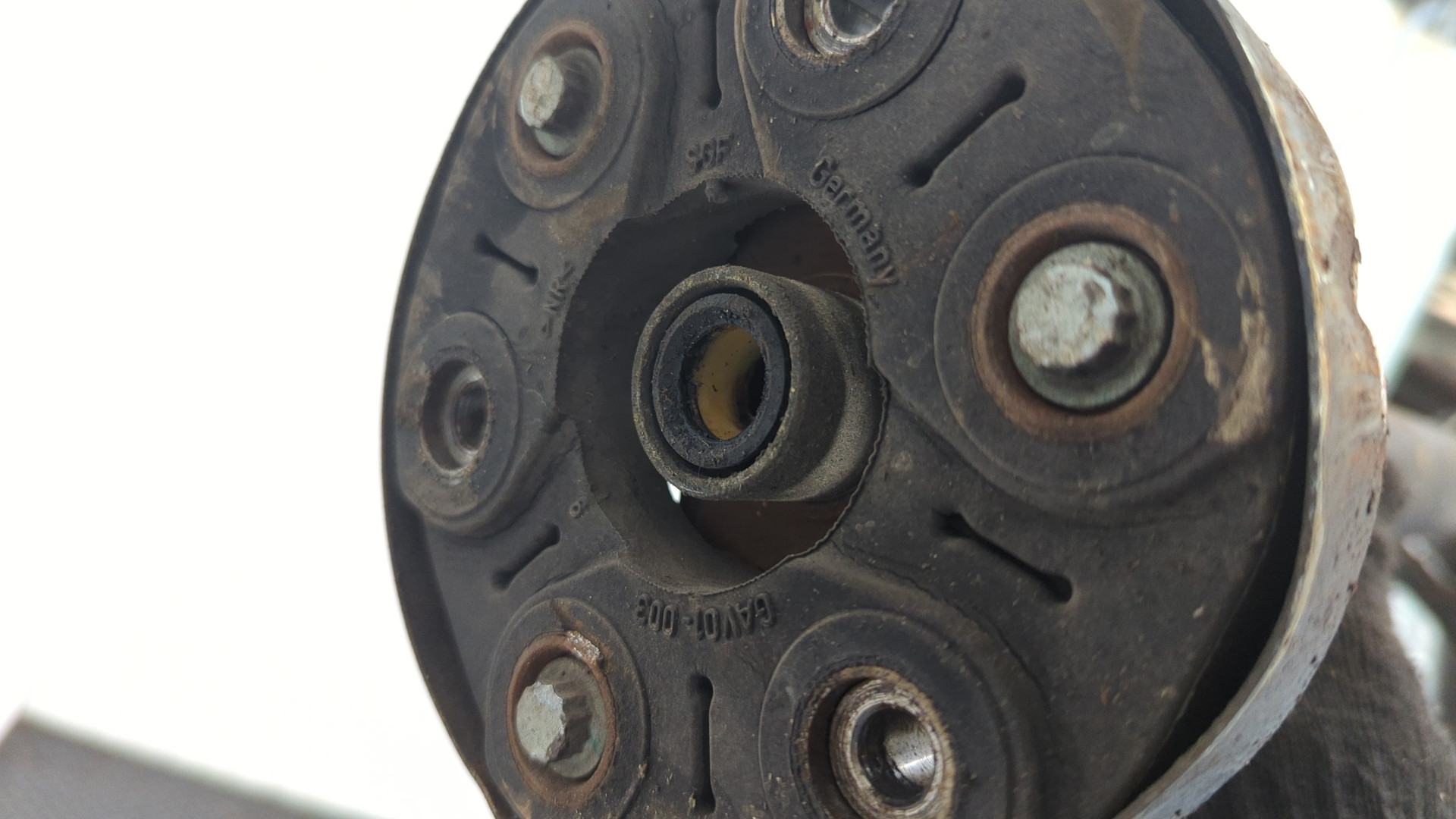 Вал карданный задний