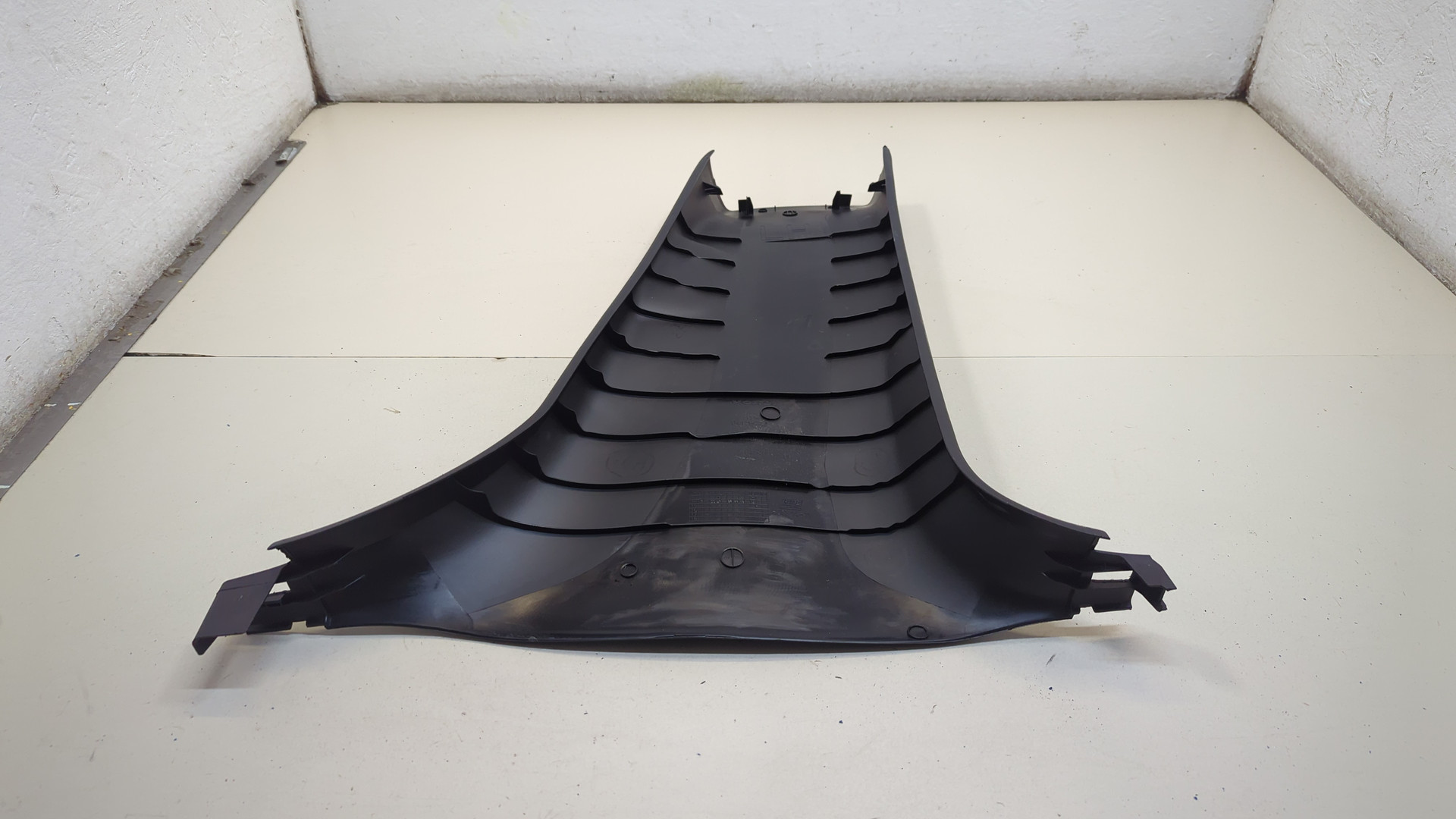 Обшивка стойки