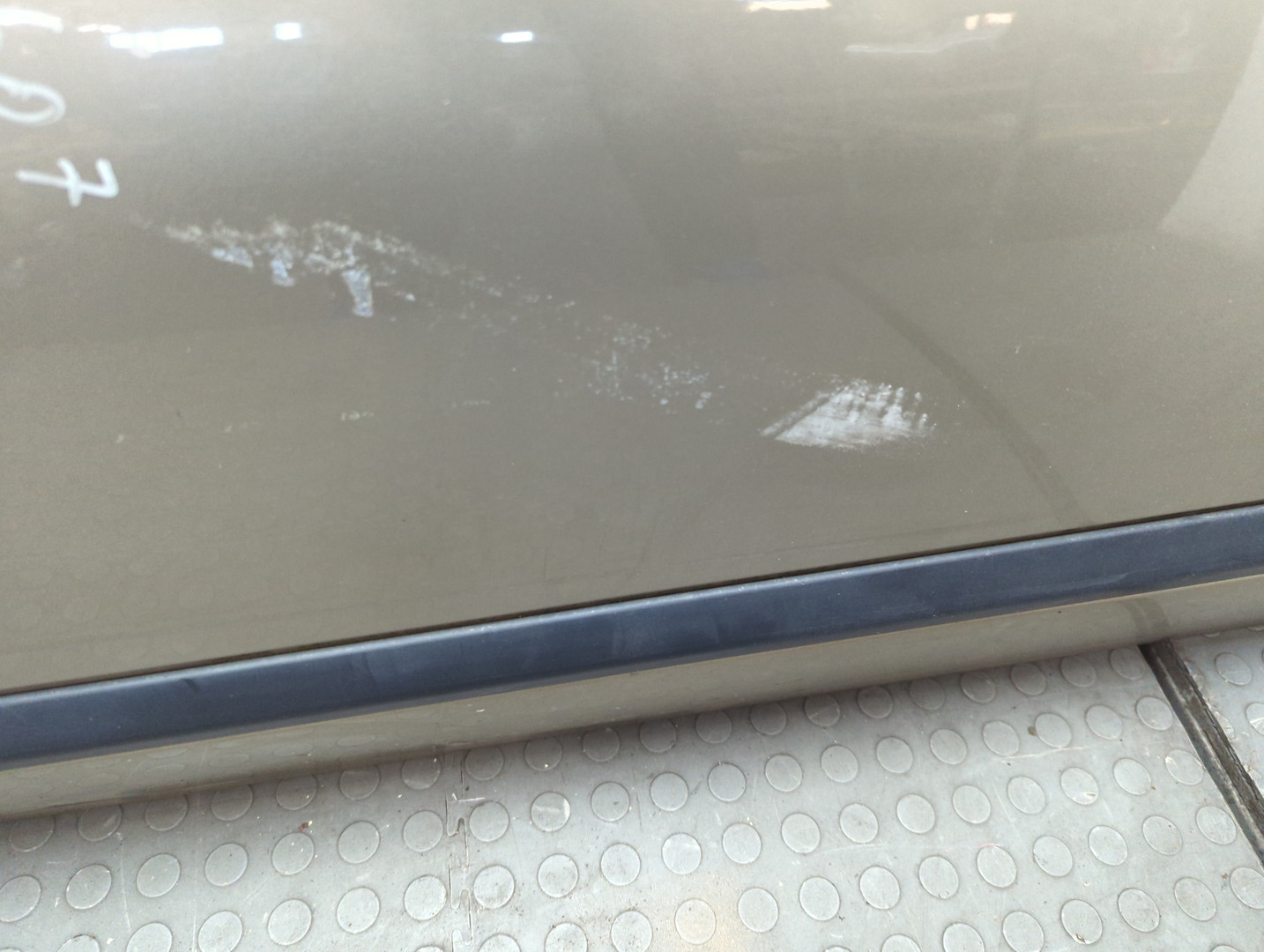 Дверь передняя левая