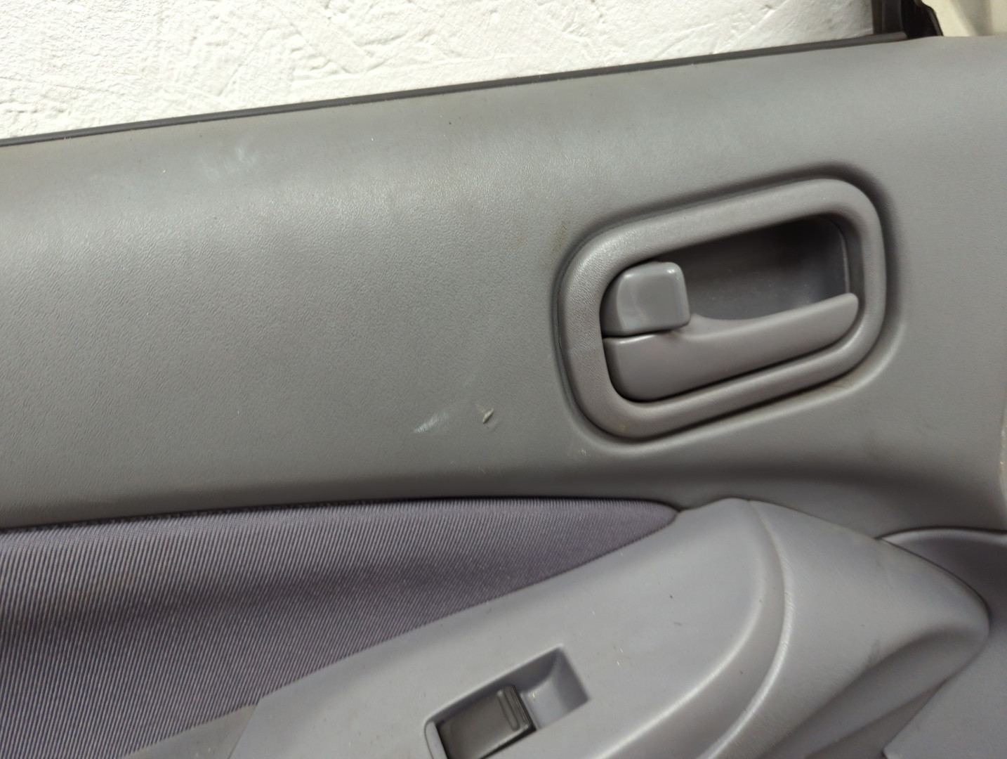 Дверь передняя левая