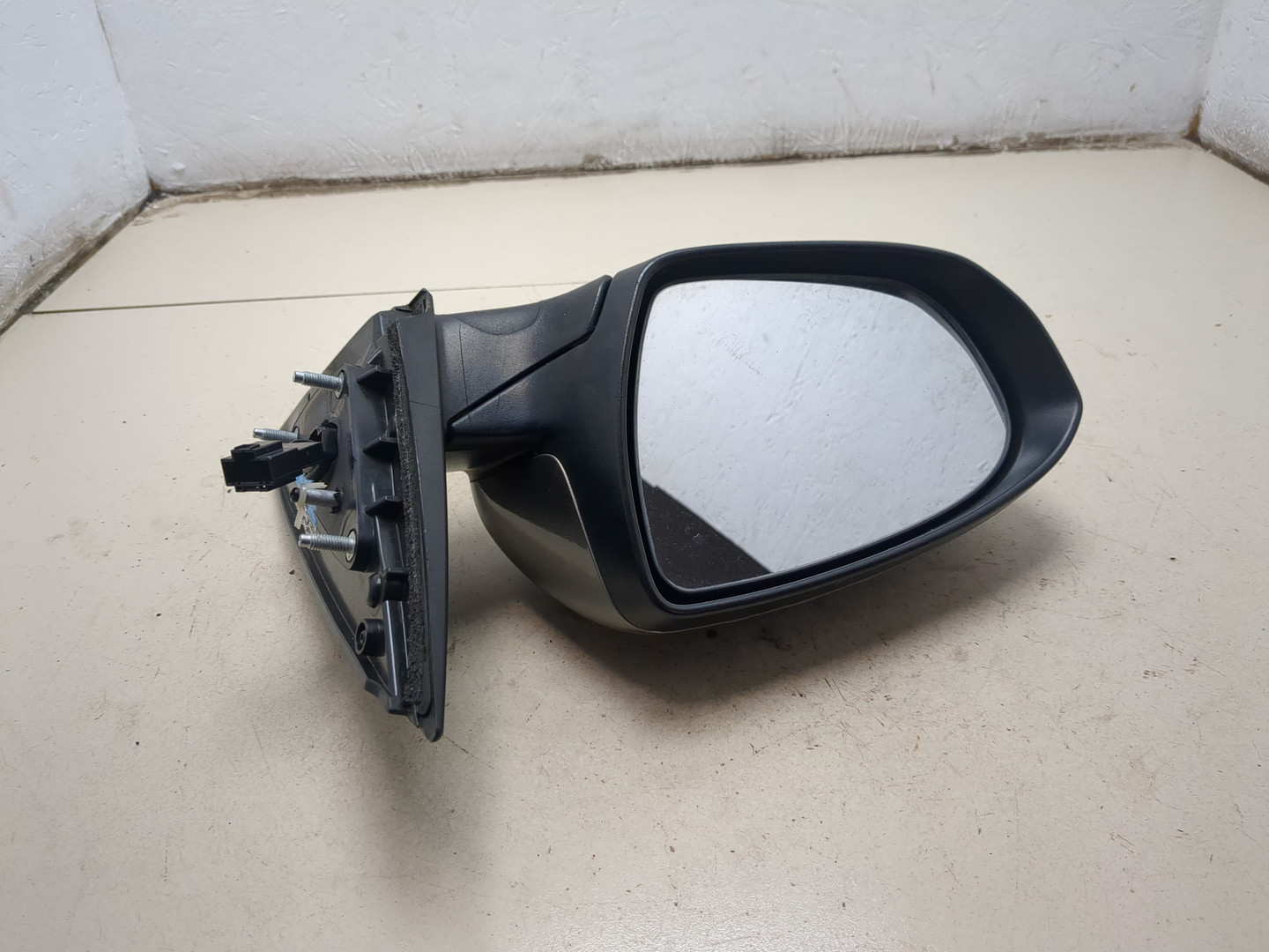 Зеркало левое электрическое