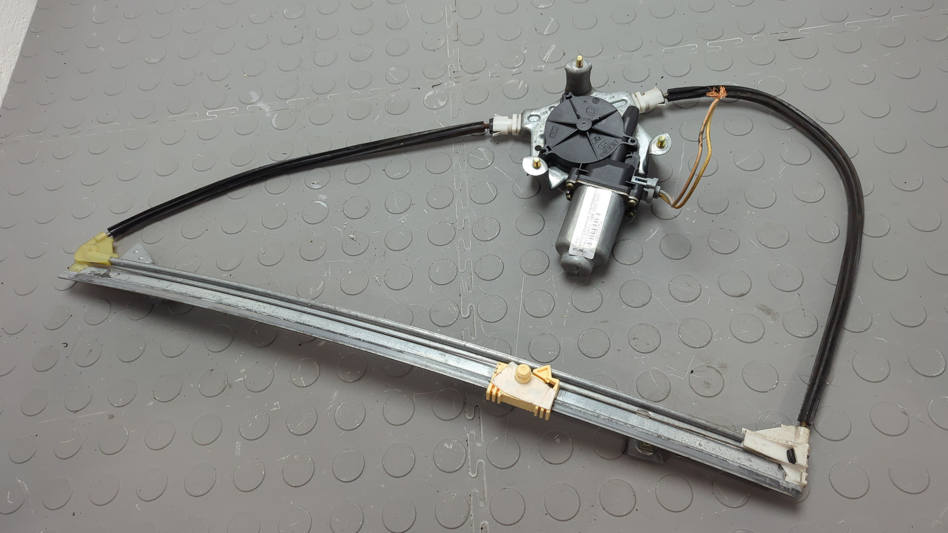 Стеклоподъемник электр. передний правый