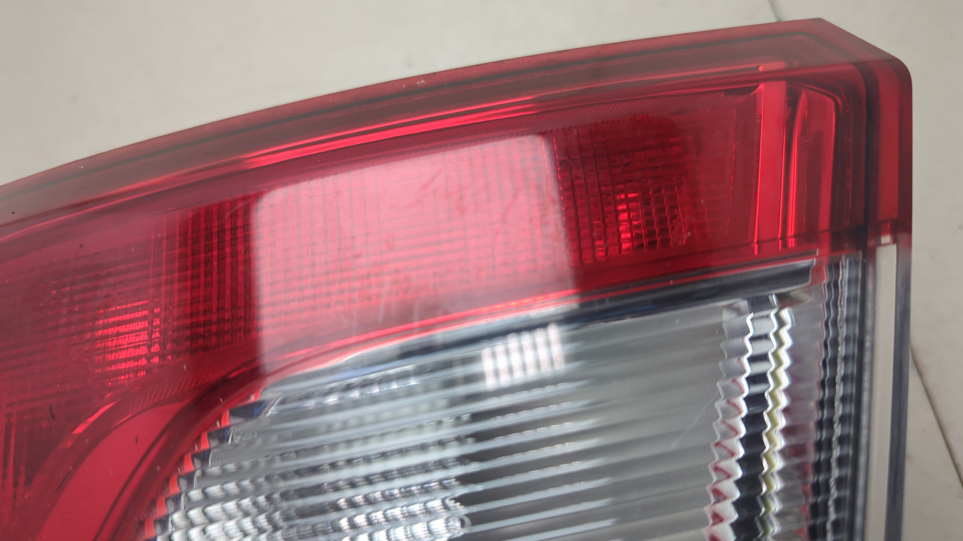 Фонарь задний правый