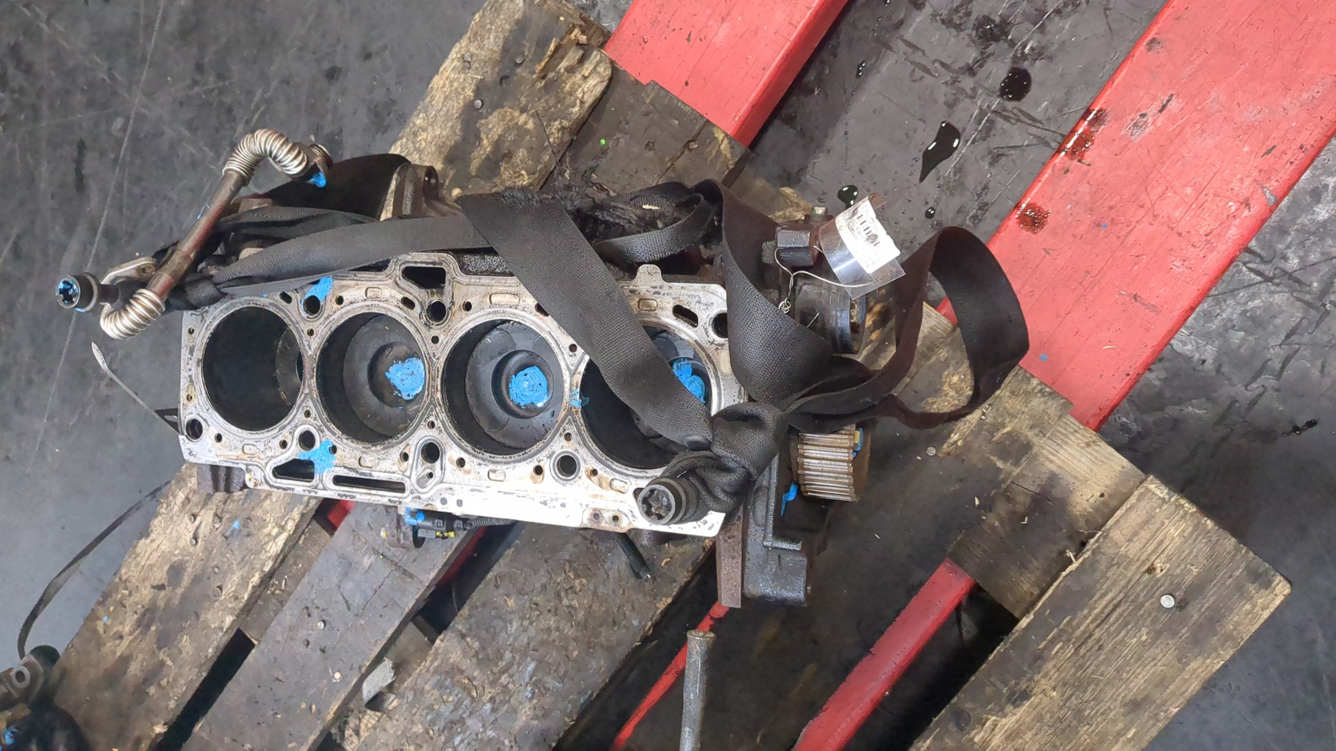 Блок двигателя