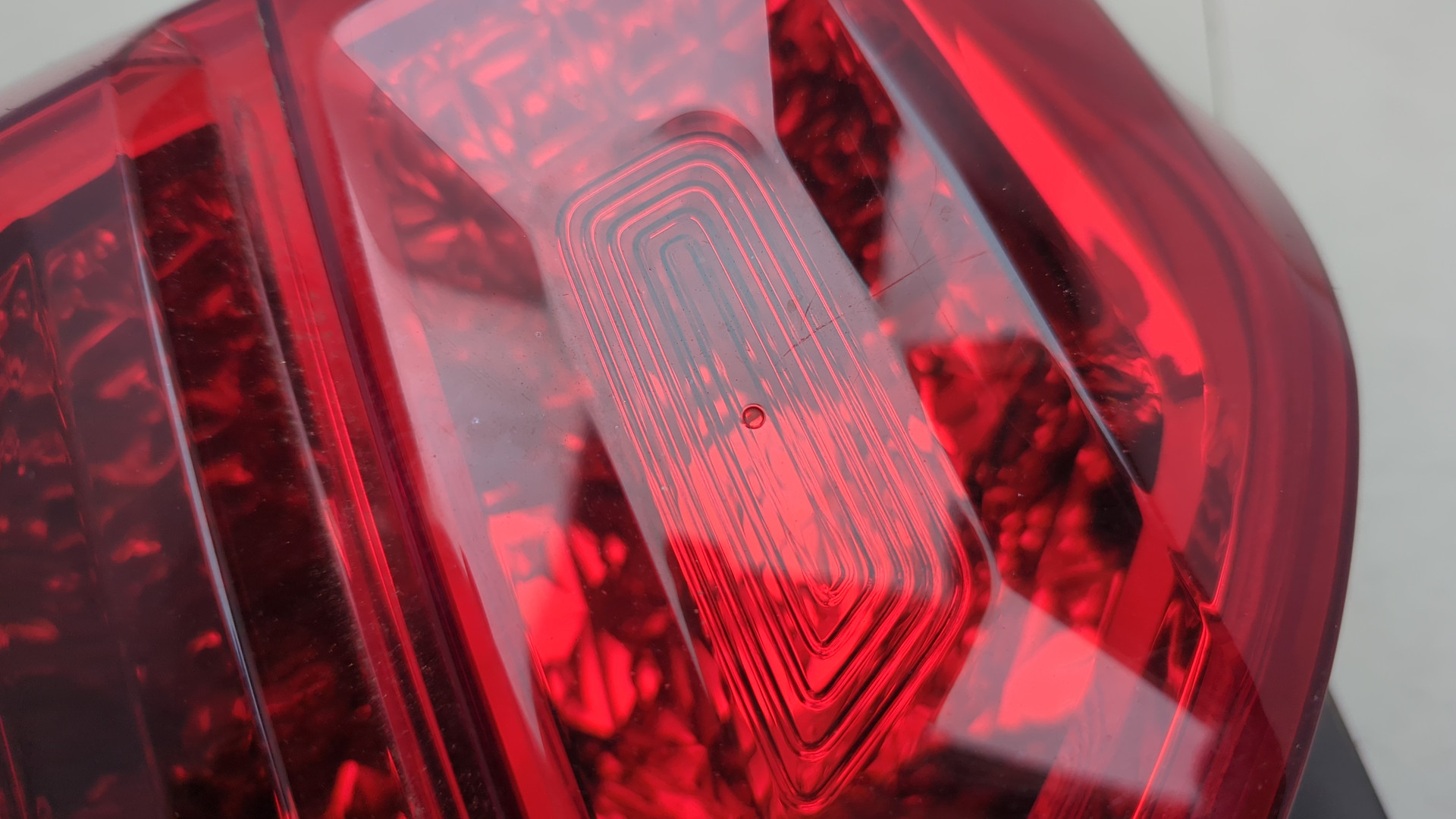 Фонарь задний левый